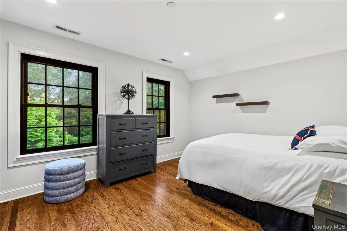 16 Pleasant Ridge Road, Harrison, NY, 4 Bedrooms Bedrooms, 12 Rooms Rooms,4 BathroomsBathrooms,Residential,For Rent,Pleasant Ridge,0,1008000 16 Pleasant Ridge Road, Harrison, NY, 4 Bedrooms Bedrooms, 12 Rooms Rooms,4 BathroomsBathrooms,Residential,For Rent,Pleasant Ridge,0,1008000