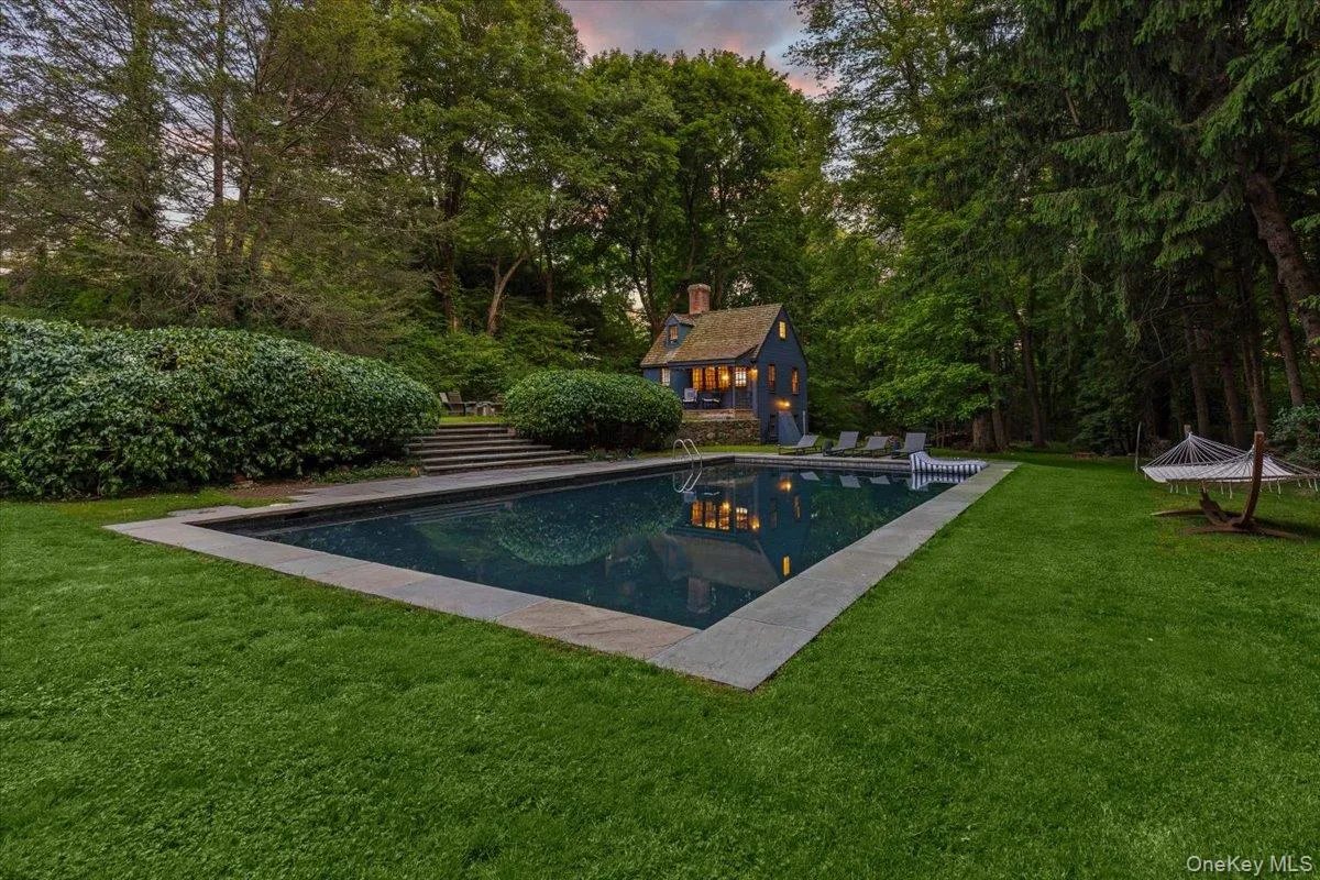 16 Pleasant Ridge Road, Harrison, NY, 4 Bedrooms Bedrooms, 12 Rooms Rooms,4 BathroomsBathrooms,Residential,For Rent,Pleasant Ridge,0,1008000 16 Pleasant Ridge Road, Harrison, NY, 4 Bedrooms Bedrooms, 12 Rooms Rooms,4 BathroomsBathrooms,Residential,For Rent,Pleasant Ridge,0,1008000