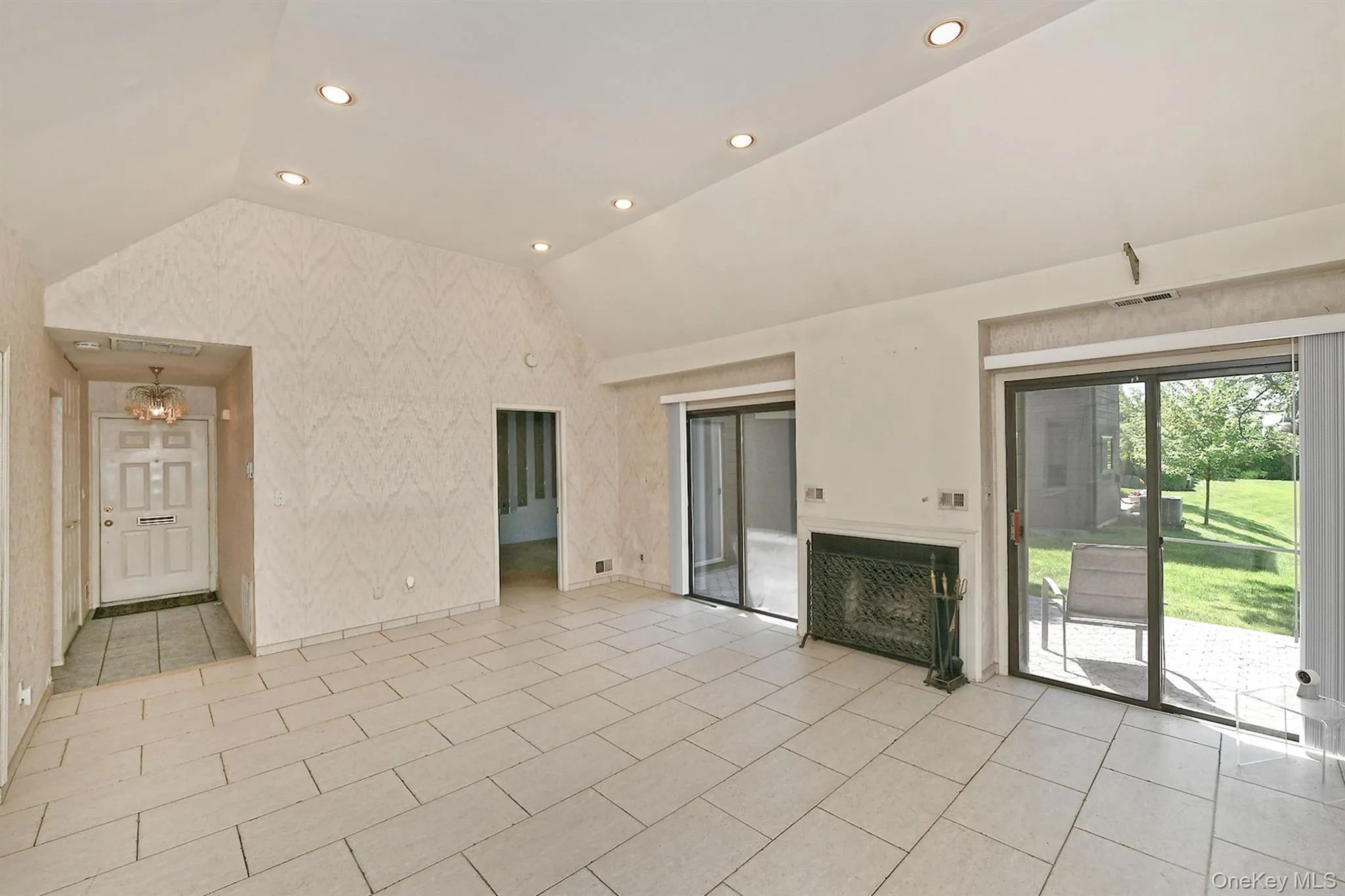161 Southgate Drive, Oyster Bay, NY, 2 Bedrooms Bedrooms, 6 Rooms Rooms,2 BathroomsBathrooms,Residential,For Rent,Southgate,0,1008002 161 Southgate Drive, Oyster Bay, NY, 2 Bedrooms Bedrooms, 6 Rooms Rooms,2 BathroomsBathrooms,Residential,For Rent,Southgate,0,1008002