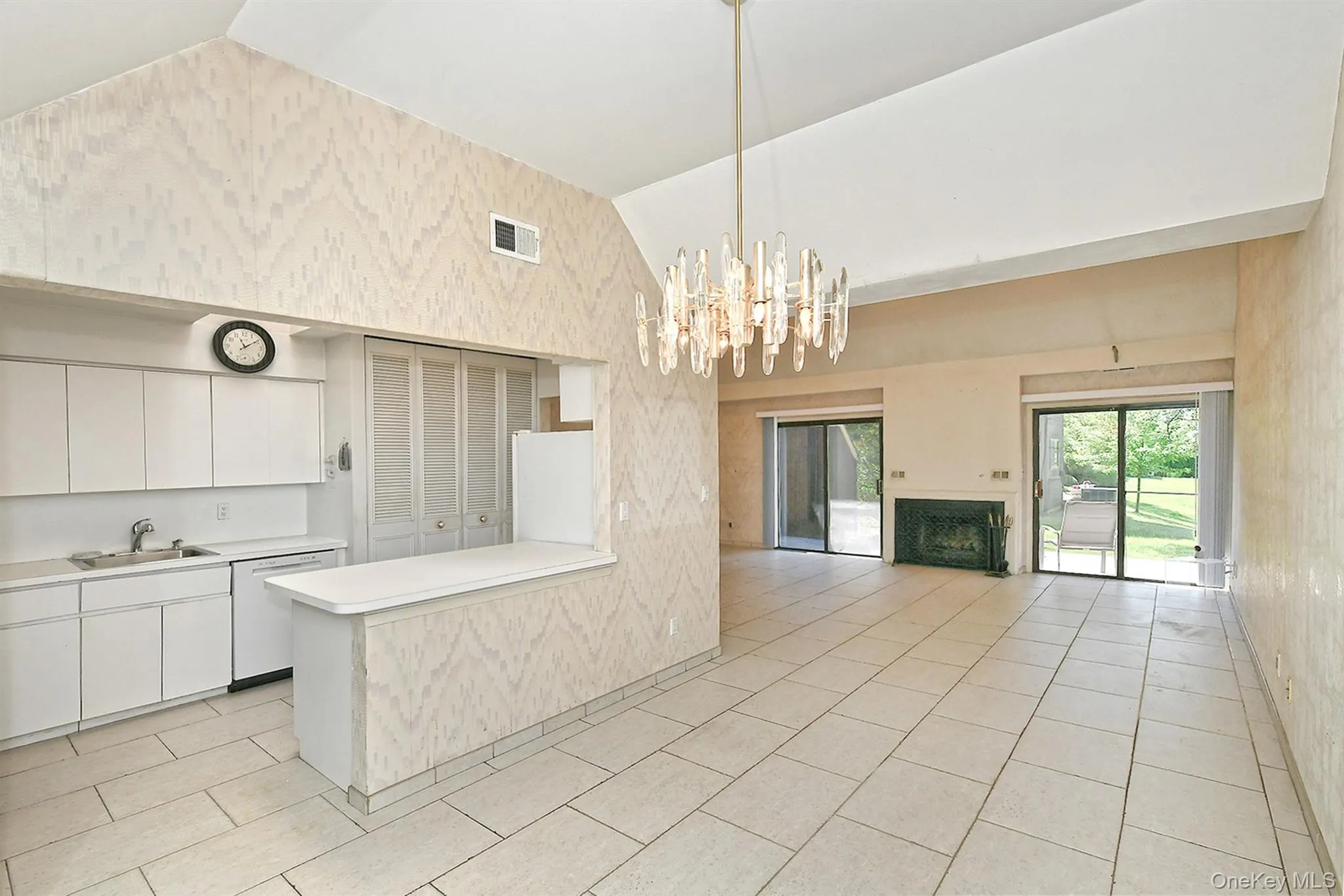 161 Southgate Drive, Oyster Bay, NY, 2 Bedrooms Bedrooms, 6 Rooms Rooms,2 BathroomsBathrooms,Residential,For Rent,Southgate,0,1008002 161 Southgate Drive, Oyster Bay, NY, 2 Bedrooms Bedrooms, 6 Rooms Rooms,2 BathroomsBathrooms,Residential,For Rent,Southgate,0,1008002