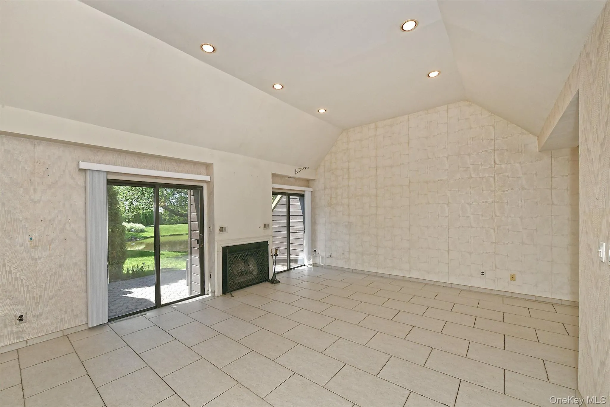 161 Southgate Drive, Oyster Bay, NY, 2 Bedrooms Bedrooms, 6 Rooms Rooms,2 BathroomsBathrooms,Residential,For Rent,Southgate,0,1008002 161 Southgate Drive, Oyster Bay, NY, 2 Bedrooms Bedrooms, 6 Rooms Rooms,2 BathroomsBathrooms,Residential,For Rent,Southgate,0,1008002