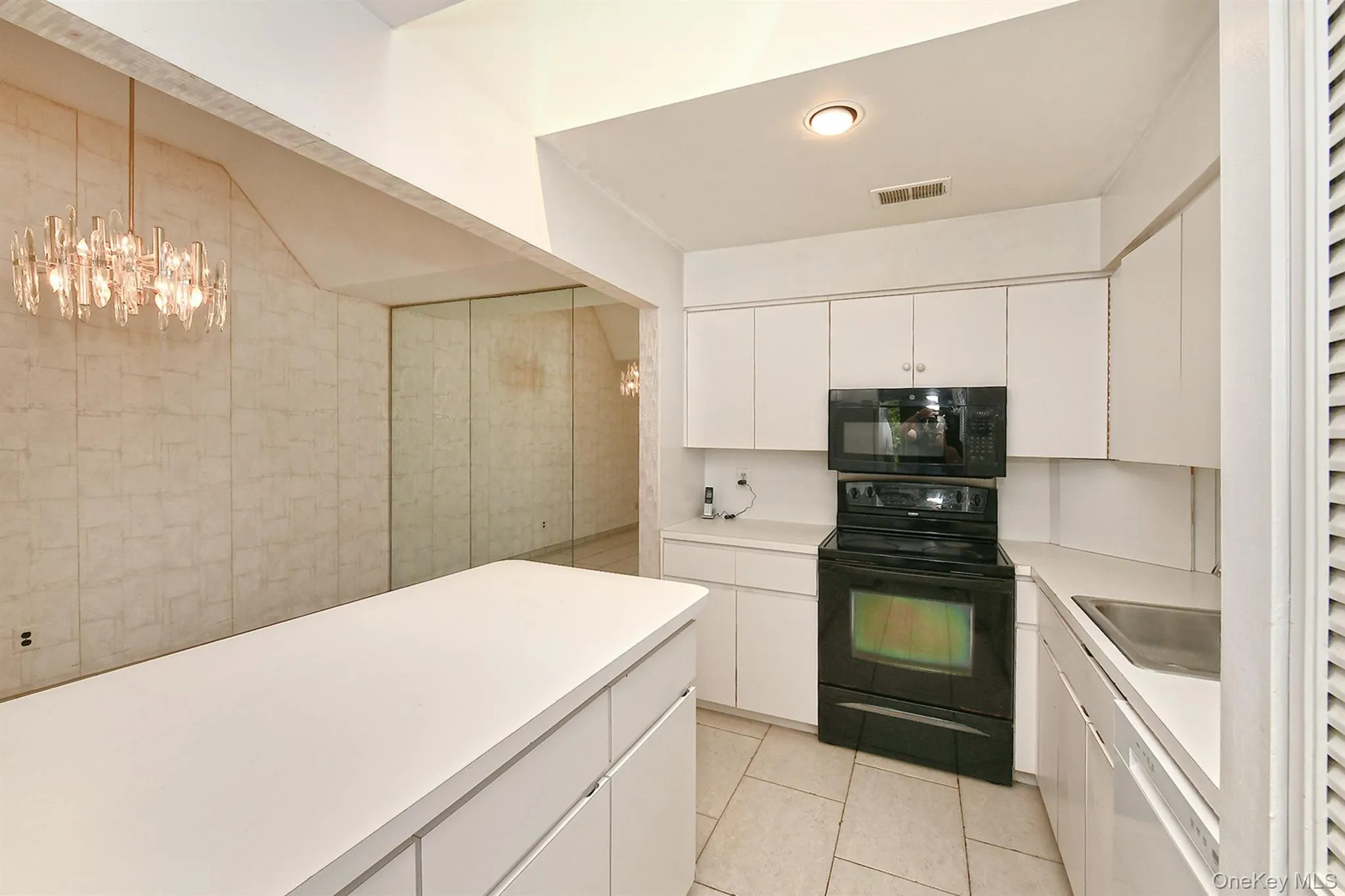 161 Southgate Drive, Oyster Bay, NY, 2 Bedrooms Bedrooms, 6 Rooms Rooms,2 BathroomsBathrooms,Residential,For Rent,Southgate,0,1008002 161 Southgate Drive, Oyster Bay, NY, 2 Bedrooms Bedrooms, 6 Rooms Rooms,2 BathroomsBathrooms,Residential,For Rent,Southgate,0,1008002