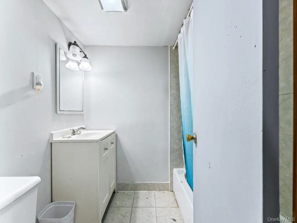 15316 112th Avenue, New York, NY, 2 Bedrooms Bedrooms, 6 Rooms Rooms,1 BathroomBathrooms,Residential,For Rent,112th,0,1008003 15316 112th Avenue, New York, NY, 2 Bedrooms Bedrooms, 6 Rooms Rooms,1 BathroomBathrooms,Residential,For Rent,112th,0,1008003