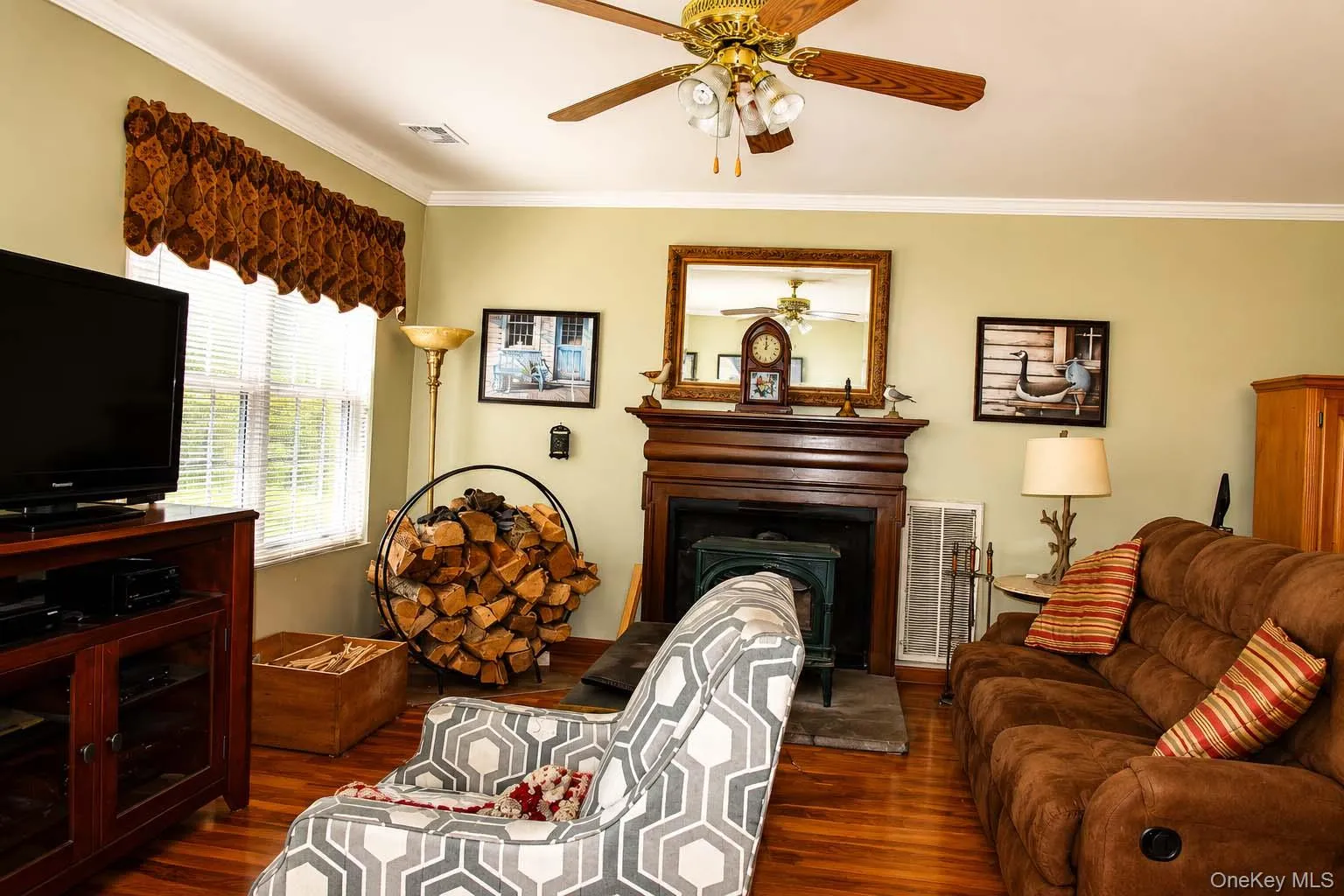 6 Dove Path, Brookhaven, NY, 3 Bedrooms Bedrooms, 6 Rooms Rooms,2 BathroomsBathrooms,Residential,For Rent,Dove,0,1008004 6 Dove Path, Brookhaven, NY, 3 Bedrooms Bedrooms, 6 Rooms Rooms,2 BathroomsBathrooms,Residential,For Rent,Dove,0,1008004