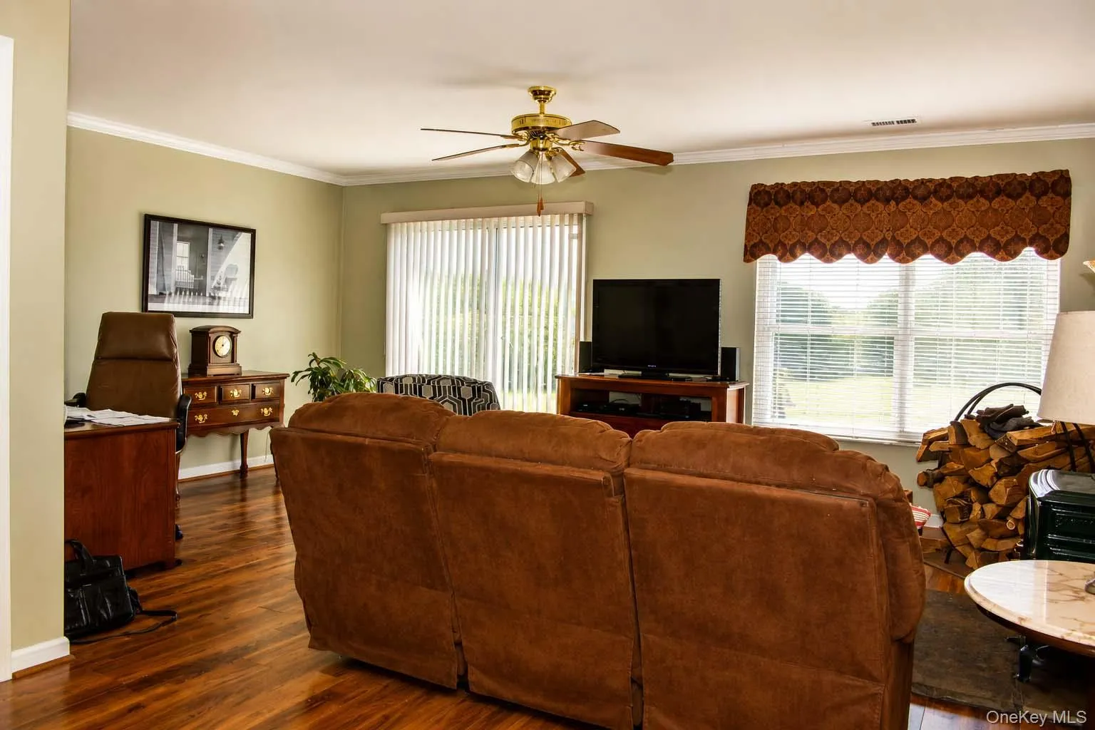 6 Dove Path, Brookhaven, NY, 3 Bedrooms Bedrooms, 6 Rooms Rooms,2 BathroomsBathrooms,Residential,For Rent,Dove,0,1008004 6 Dove Path, Brookhaven, NY, 3 Bedrooms Bedrooms, 6 Rooms Rooms,2 BathroomsBathrooms,Residential,For Rent,Dove,0,1008004