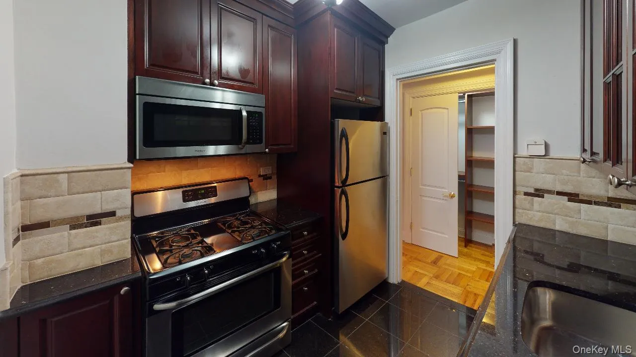 69-45 108th Street, New York, NY, 2 Bedrooms Bedrooms, 4 Rooms Rooms,1 BathroomBathrooms,Residential Lease,For Rent,108th,0,1008006 69-45 108th Street, New York, NY, 2 Bedrooms Bedrooms, 4 Rooms Rooms,1 BathroomBathrooms,Residential Lease,For Rent,108th,0,1008006