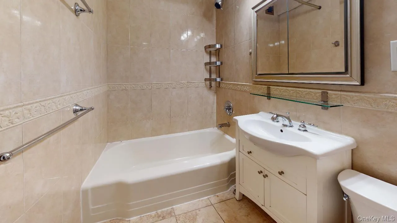 69-45 108th Street, New York, NY, 2 Bedrooms Bedrooms, 4 Rooms Rooms,1 BathroomBathrooms,Residential Lease,For Rent,108th,0,1008006 69-45 108th Street, New York, NY, 2 Bedrooms Bedrooms, 4 Rooms Rooms,1 BathroomBathrooms,Residential Lease,For Rent,108th,0,1008006