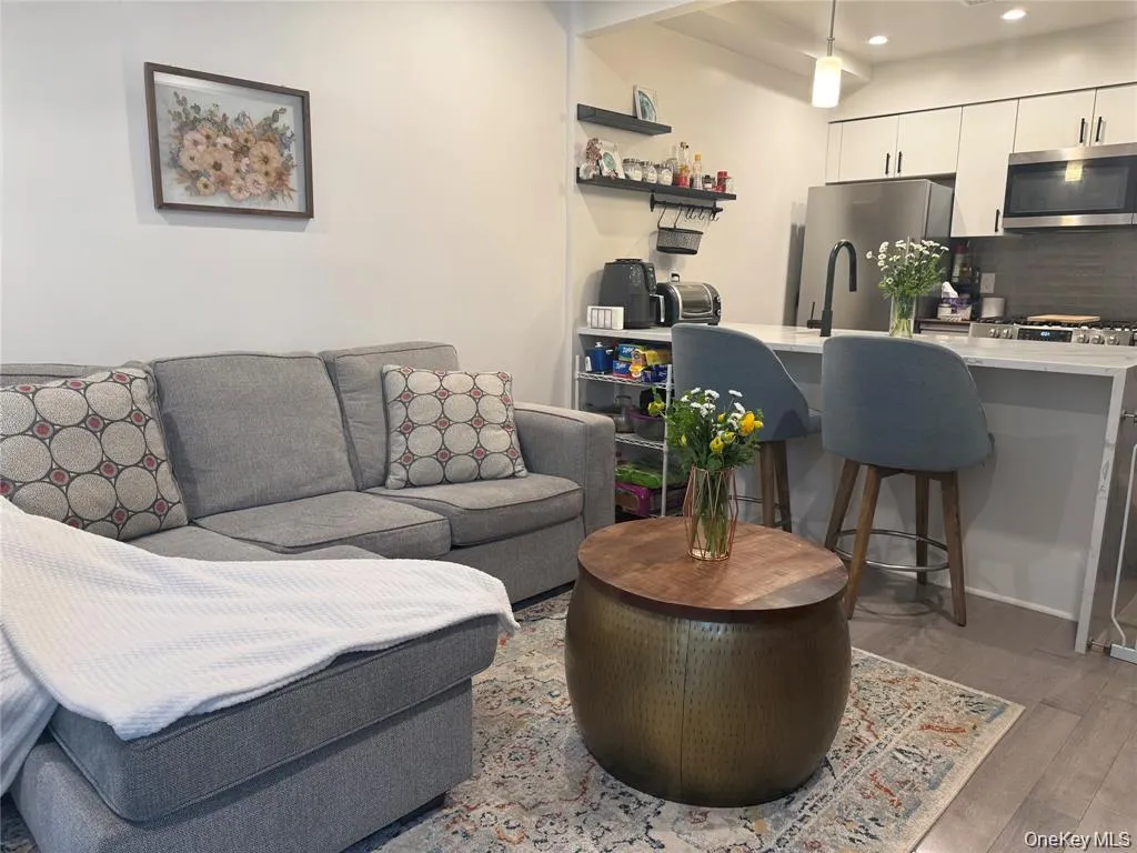 3141 29th Street, New York, NY, 1 Bedroom Bedrooms, 3 Rooms Rooms,1 BathroomBathrooms,Residential Lease,For Rent,29th,0,1008007 3141 29th Street, New York, NY, 1 Bedroom Bedrooms, 3 Rooms Rooms,1 BathroomBathrooms,Residential Lease,For Rent,29th,0,1008007