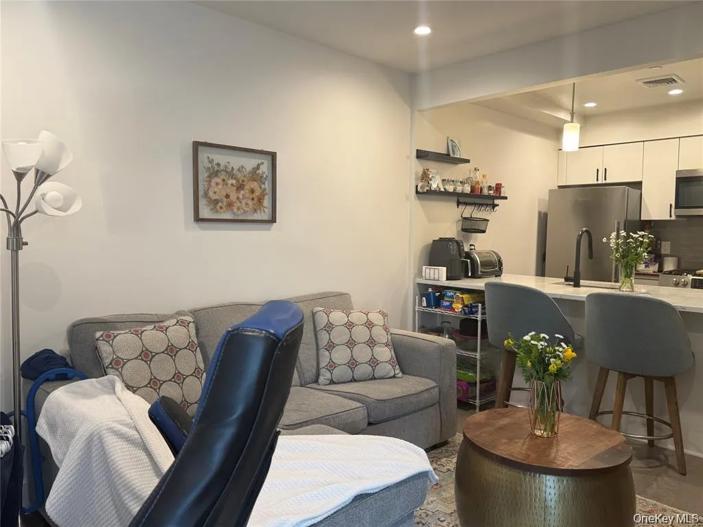 3141 29th Street, New York, NY, 1 Bedroom Bedrooms, 3 Rooms Rooms,1 BathroomBathrooms,Residential Lease,For Rent,29th,0,1008007 3141 29th Street, New York, NY, 1 Bedroom Bedrooms, 3 Rooms Rooms,1 BathroomBathrooms,Residential Lease,For Rent,29th,0,1008007