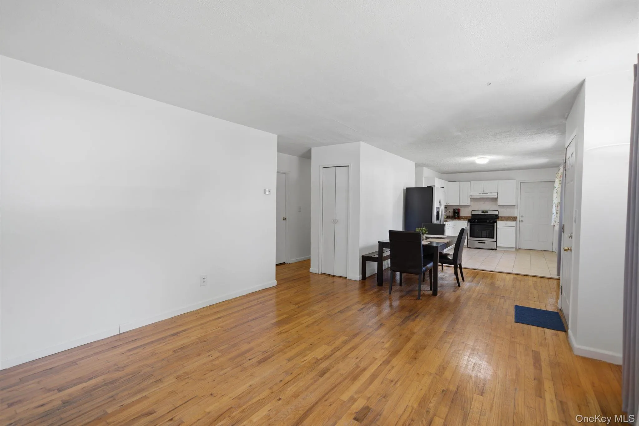 332 Delaware Avenue, Islip, NY, 3 Bedrooms Bedrooms, 8 Rooms Rooms,1 BathroomBathrooms,Residential,For Rent,Delaware,0,1008008 332 Delaware Avenue, Islip, NY, 3 Bedrooms Bedrooms, 8 Rooms Rooms,1 BathroomBathrooms,Residential,For Rent,Delaware,0,1008008