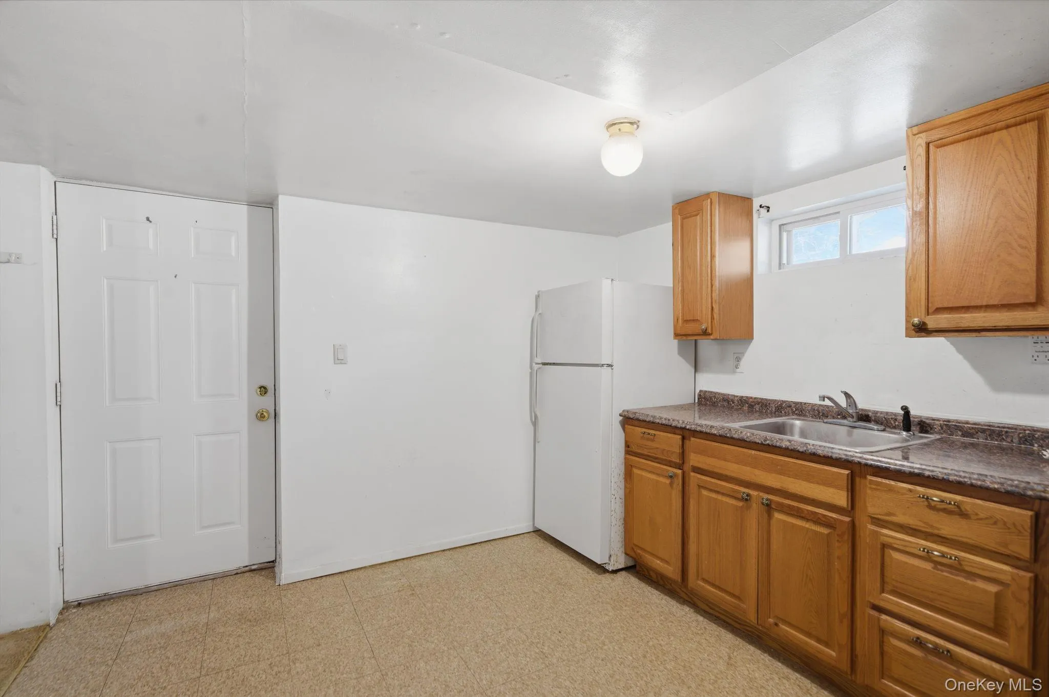 332 Delaware Avenue, Islip, NY, 3 Bedrooms Bedrooms, 8 Rooms Rooms,1 BathroomBathrooms,Residential,For Rent,Delaware,0,1008008 332 Delaware Avenue, Islip, NY, 3 Bedrooms Bedrooms, 8 Rooms Rooms,1 BathroomBathrooms,Residential,For Rent,Delaware,0,1008008