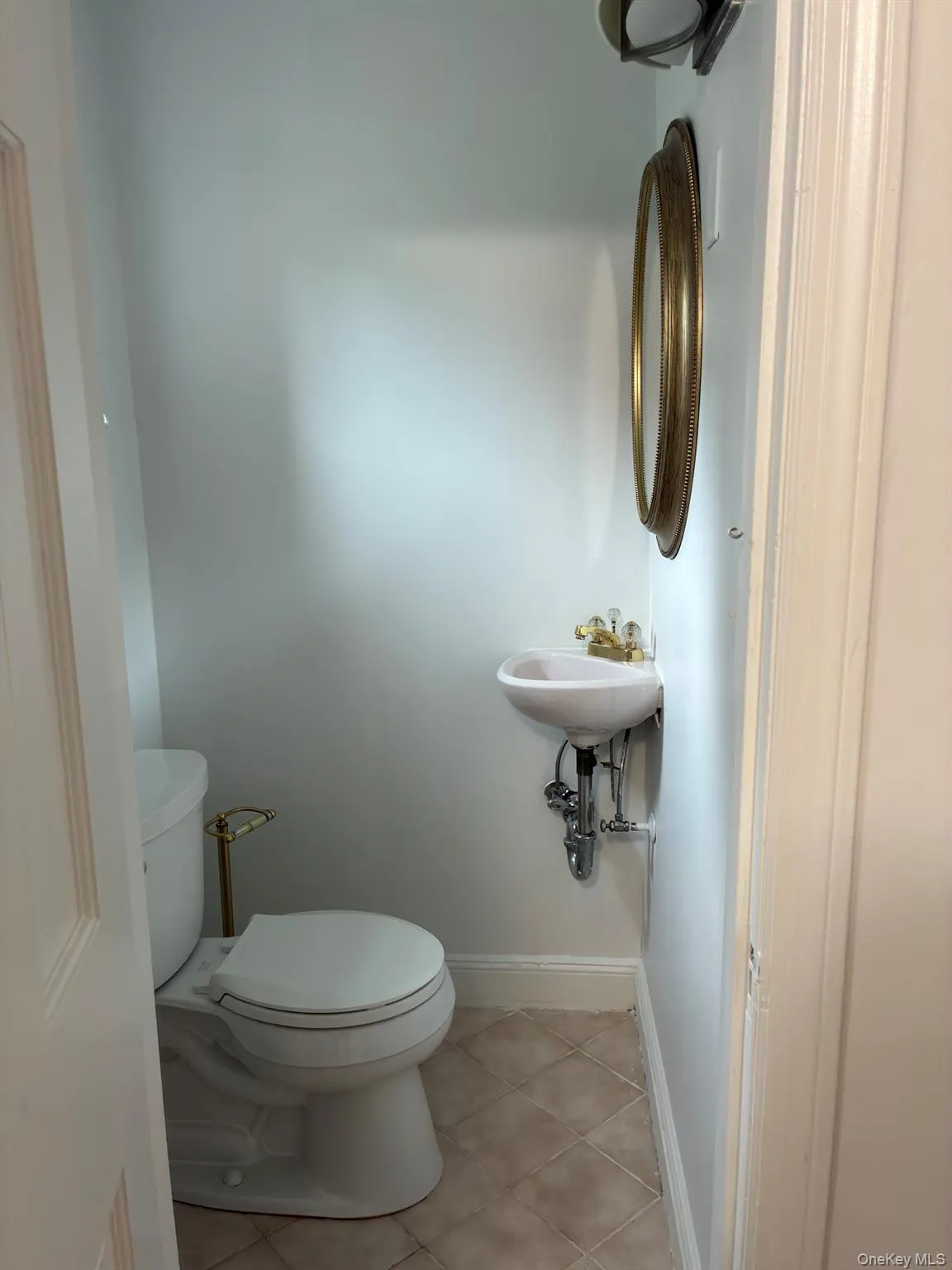 10 Ridge Road, North Hempstead, NY, 3 Bedrooms Bedrooms, 7 Rooms Rooms,1 BathroomBathrooms,Residential Lease,For Rent,Ridge,0,1008011 10 Ridge Road, North Hempstead, NY, 3 Bedrooms Bedrooms, 7 Rooms Rooms,1 BathroomBathrooms,Residential Lease,For Rent,Ridge,0,1008011
