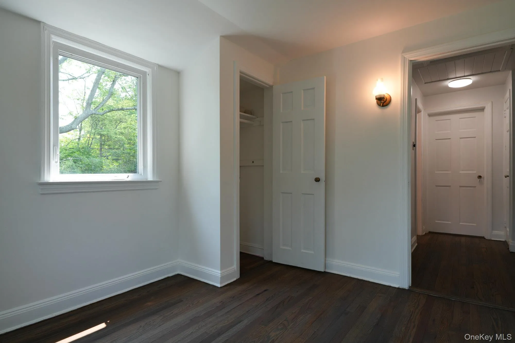 10 Ridge Road, North Hempstead, NY, 3 Bedrooms Bedrooms, 7 Rooms Rooms,1 BathroomBathrooms,Residential Lease,For Rent,Ridge,0,1008011 10 Ridge Road, North Hempstead, NY, 3 Bedrooms Bedrooms, 7 Rooms Rooms,1 BathroomBathrooms,Residential Lease,For Rent,Ridge,0,1008011