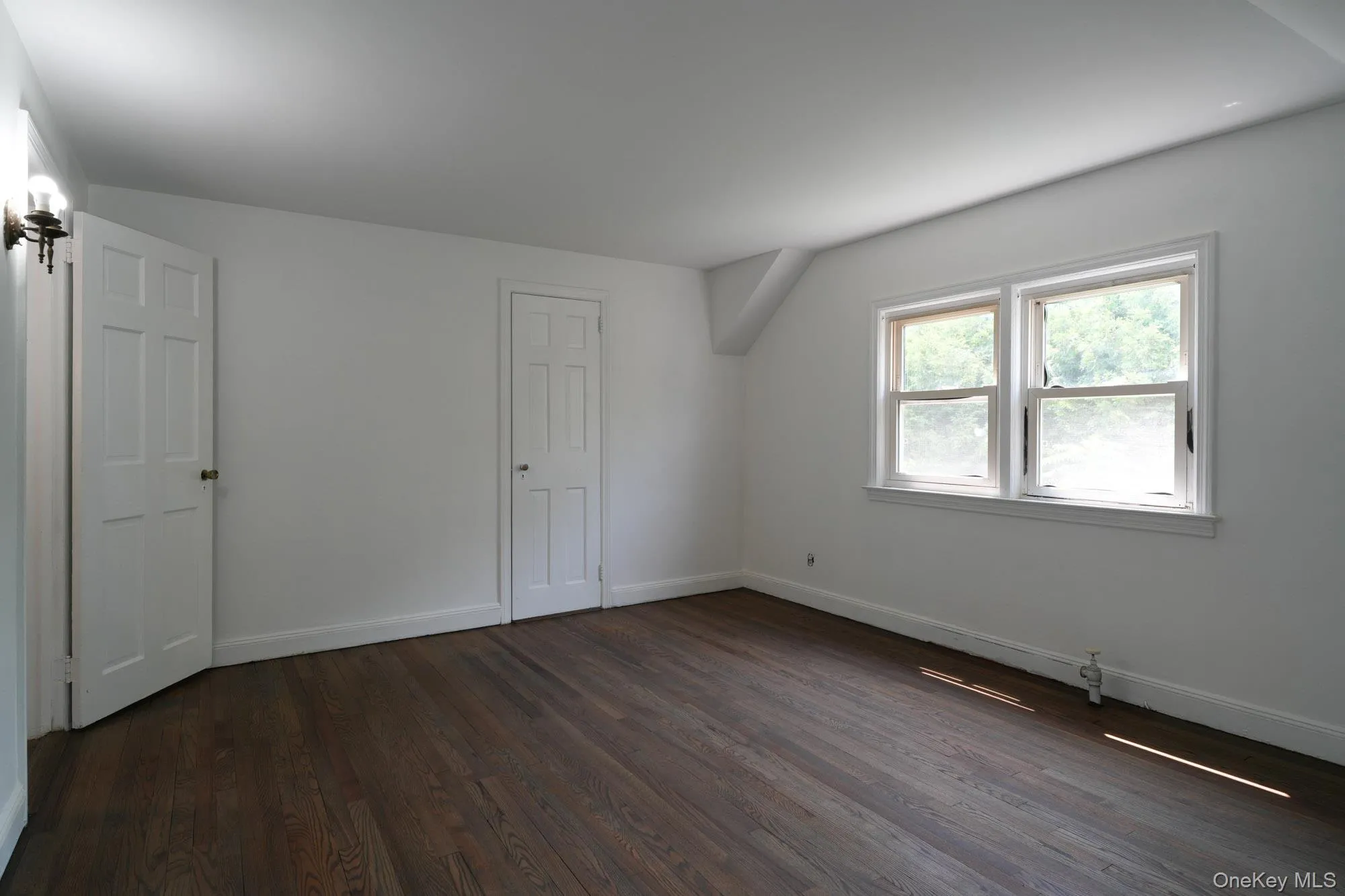 10 Ridge Road, North Hempstead, NY, 3 Bedrooms Bedrooms, 7 Rooms Rooms,1 BathroomBathrooms,Residential Lease,For Rent,Ridge,0,1008011 10 Ridge Road, North Hempstead, NY, 3 Bedrooms Bedrooms, 7 Rooms Rooms,1 BathroomBathrooms,Residential Lease,For Rent,Ridge,0,1008011