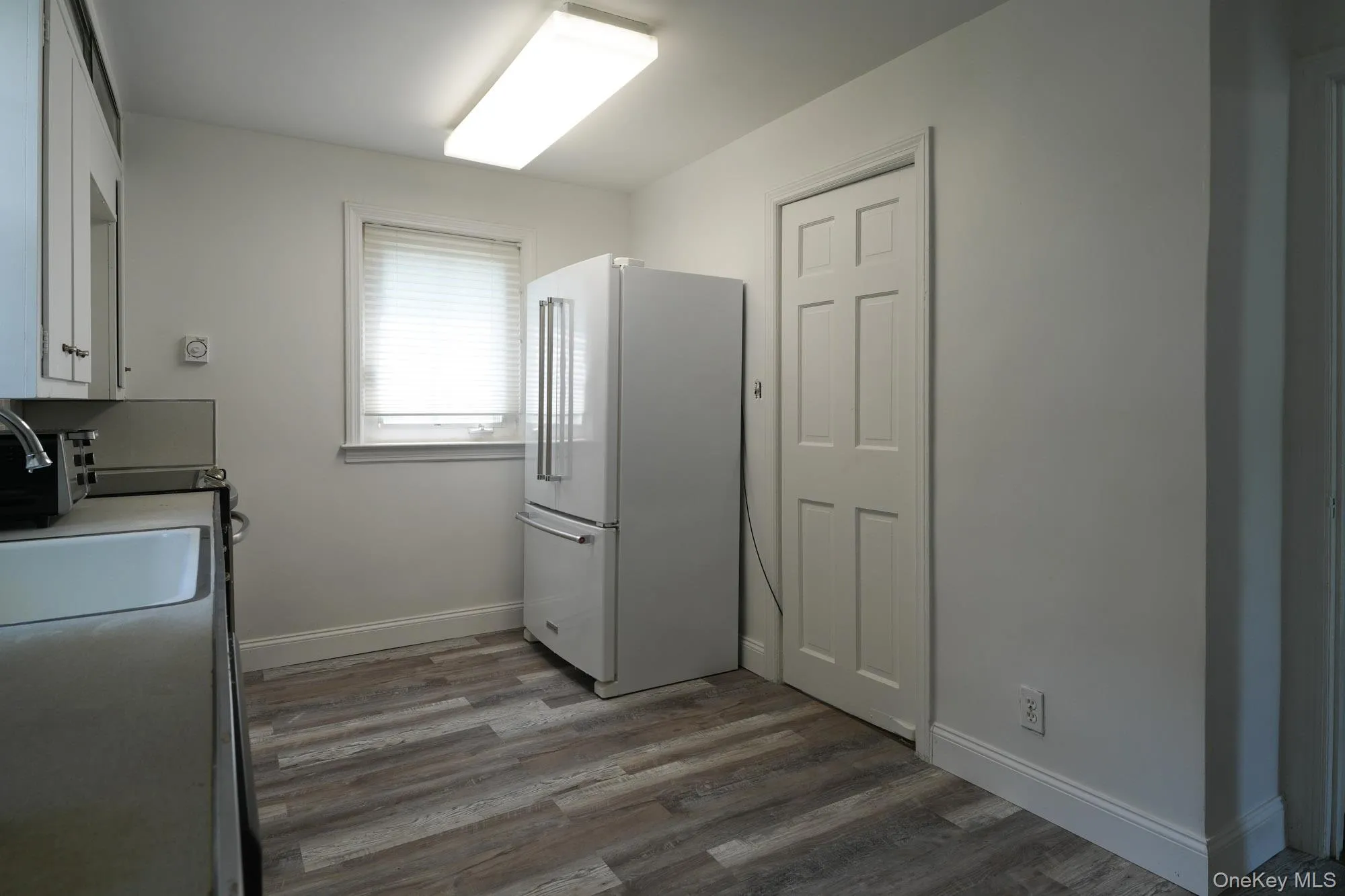 10 Ridge Road, North Hempstead, NY, 3 Bedrooms Bedrooms, 7 Rooms Rooms,1 BathroomBathrooms,Residential Lease,For Rent,Ridge,0,1008011 10 Ridge Road, North Hempstead, NY, 3 Bedrooms Bedrooms, 7 Rooms Rooms,1 BathroomBathrooms,Residential Lease,For Rent,Ridge,0,1008011