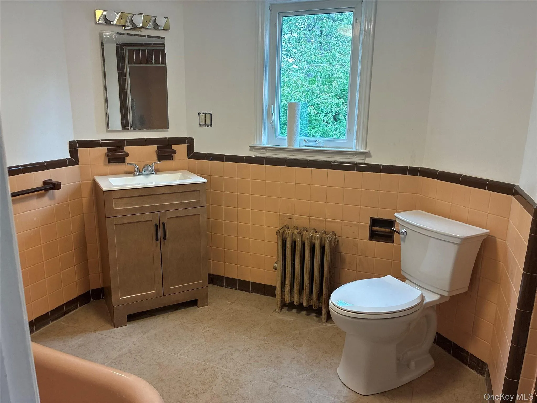 10 Ridge Road, North Hempstead, NY, 3 Bedrooms Bedrooms, 7 Rooms Rooms,1 BathroomBathrooms,Residential Lease,For Rent,Ridge,0,1008011 10 Ridge Road, North Hempstead, NY, 3 Bedrooms Bedrooms, 7 Rooms Rooms,1 BathroomBathrooms,Residential Lease,For Rent,Ridge,0,1008011