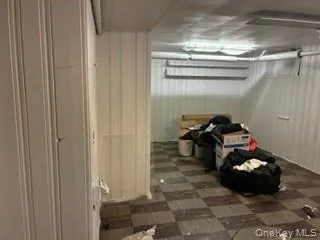 10 Ridge Road, North Hempstead, NY, 3 Bedrooms Bedrooms, 7 Rooms Rooms,1 BathroomBathrooms,Residential Lease,For Rent,Ridge,0,1008011 10 Ridge Road, North Hempstead, NY, 3 Bedrooms Bedrooms, 7 Rooms Rooms,1 BathroomBathrooms,Residential Lease,For Rent,Ridge,0,1008011