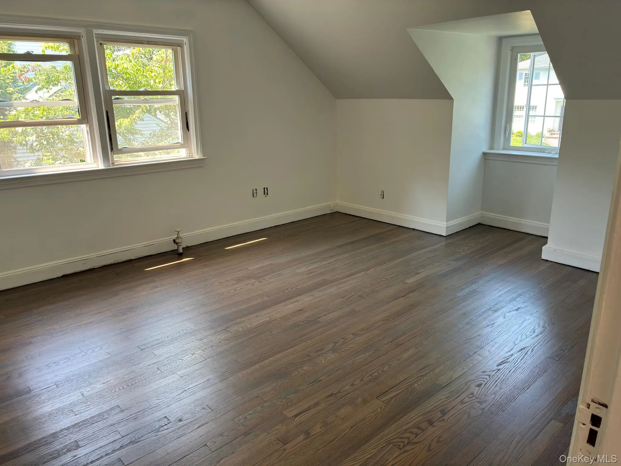 10 Ridge Road, North Hempstead, NY, 3 Bedrooms Bedrooms, 7 Rooms Rooms,1 BathroomBathrooms,Residential Lease,For Rent,Ridge,0,1008011 10 Ridge Road, North Hempstead, NY, 3 Bedrooms Bedrooms, 7 Rooms Rooms,1 BathroomBathrooms,Residential Lease,For Rent,Ridge,0,1008011