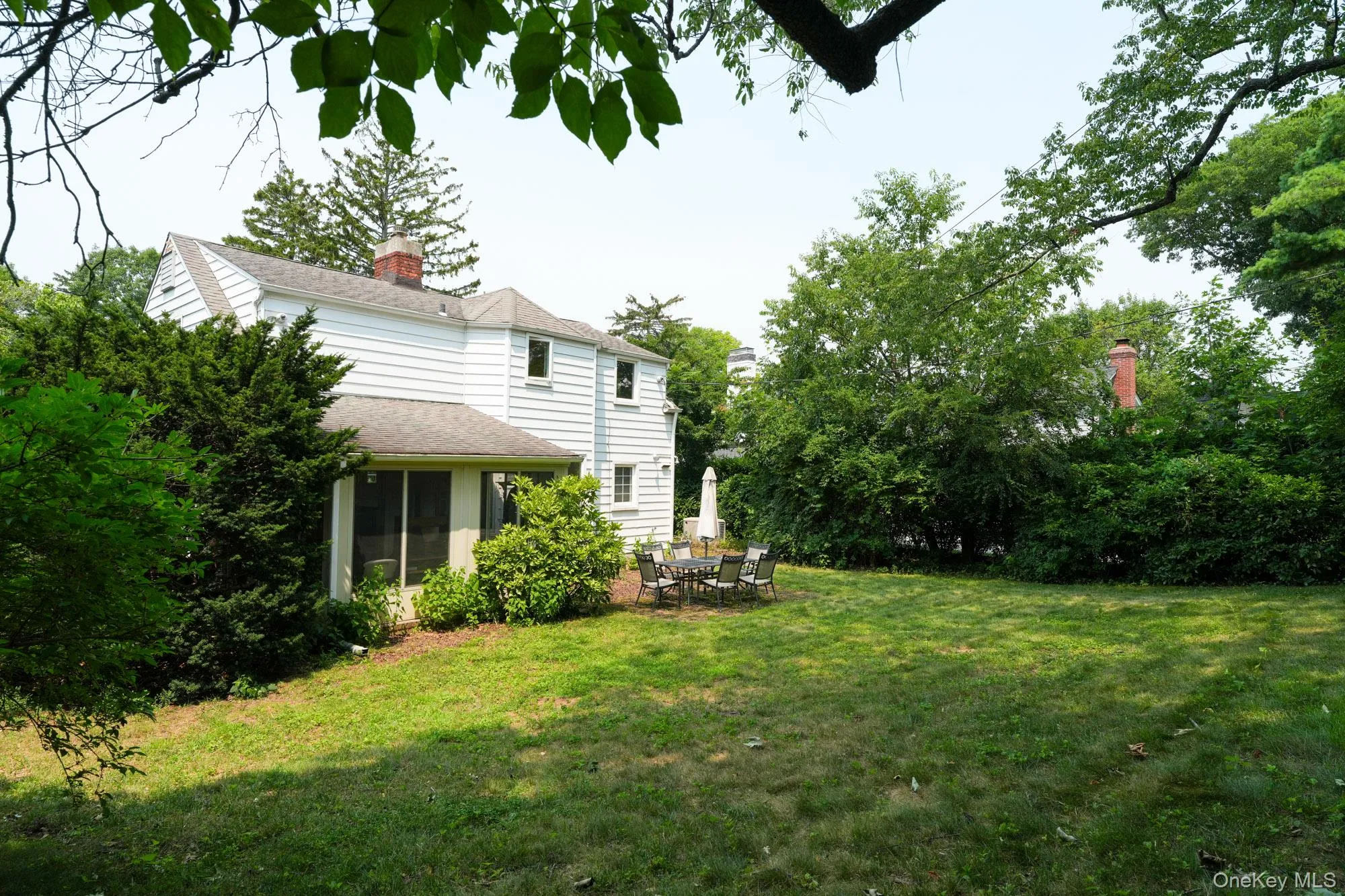 10 Ridge Road, North Hempstead, NY, 3 Bedrooms Bedrooms, 7 Rooms Rooms,1 BathroomBathrooms,Residential Lease,For Rent,Ridge,0,1008011 10 Ridge Road, North Hempstead, NY, 3 Bedrooms Bedrooms, 7 Rooms Rooms,1 BathroomBathrooms,Residential Lease,For Rent,Ridge,0,1008011