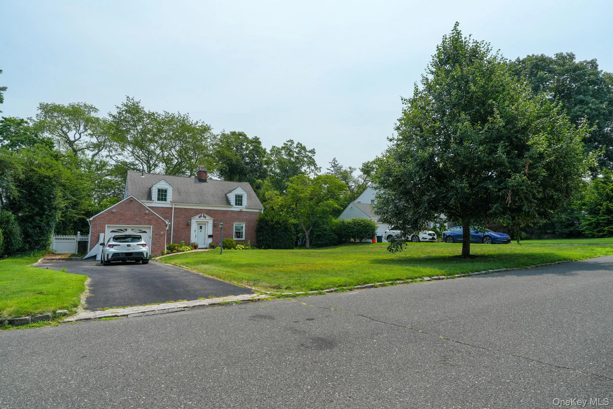 10 Ridge Road, North Hempstead, NY, 3 Bedrooms Bedrooms, 7 Rooms Rooms,1 BathroomBathrooms,Residential Lease,For Rent,Ridge,0,1008011 10 Ridge Road, North Hempstead, NY, 3 Bedrooms Bedrooms, 7 Rooms Rooms,1 BathroomBathrooms,Residential Lease,For Rent,Ridge,0,1008011