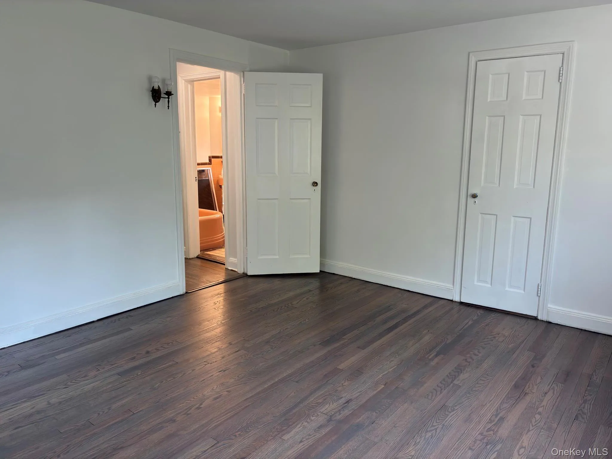 10 Ridge Road, North Hempstead, NY, 3 Bedrooms Bedrooms, 7 Rooms Rooms,1 BathroomBathrooms,Residential Lease,For Rent,Ridge,0,1008011 10 Ridge Road, North Hempstead, NY, 3 Bedrooms Bedrooms, 7 Rooms Rooms,1 BathroomBathrooms,Residential Lease,For Rent,Ridge,0,1008011