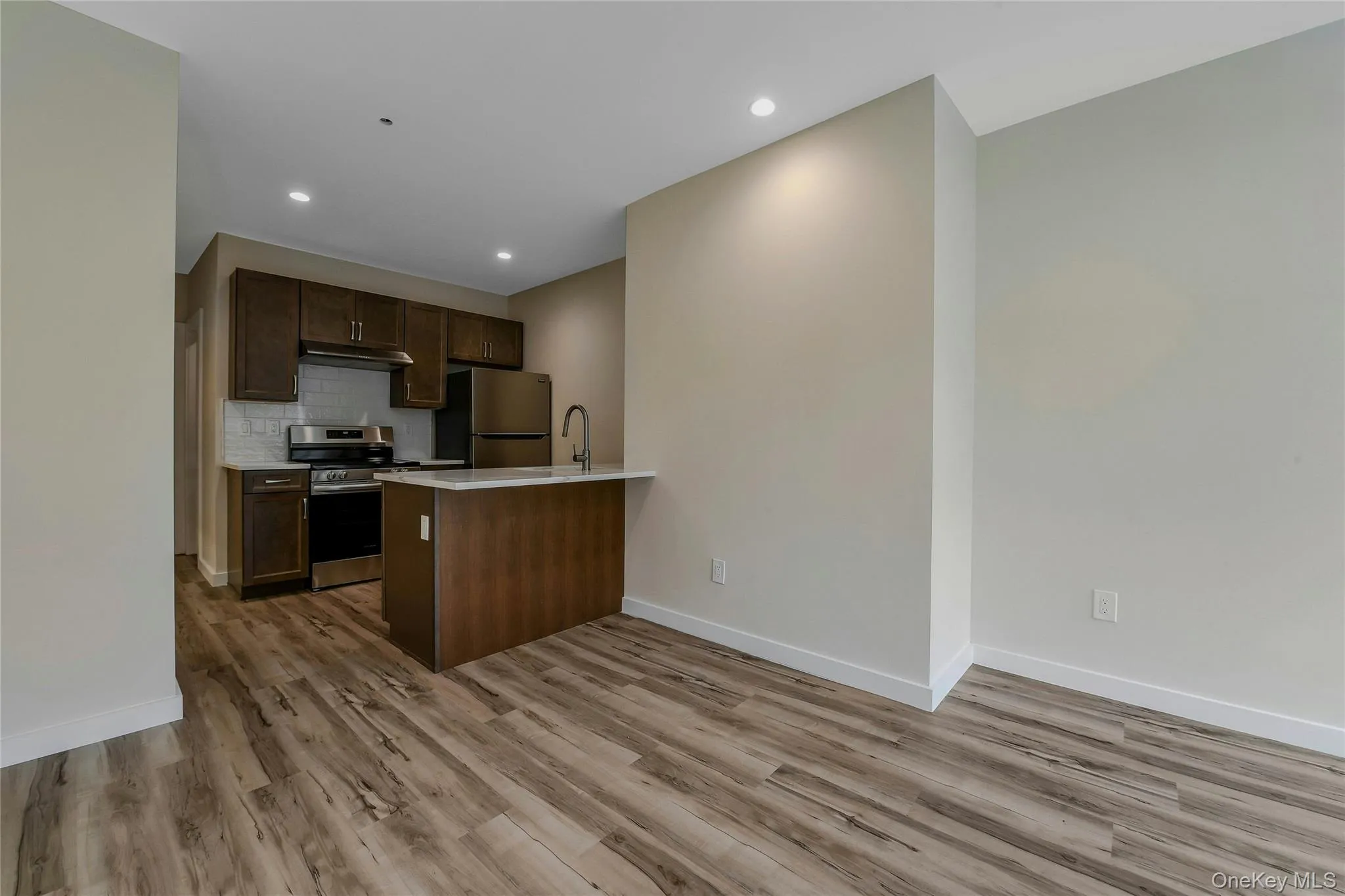 400 A New York Avenue, Huntington, NY, 1 Bedroom Bedrooms, 2 Rooms Rooms,1 BathroomBathrooms,Residential Lease,For Rent,New York,0,1008012 400 A New York Avenue, Huntington, NY, 1 Bedroom Bedrooms, 2 Rooms Rooms,1 BathroomBathrooms,Residential Lease,For Rent,New York,0,1008012