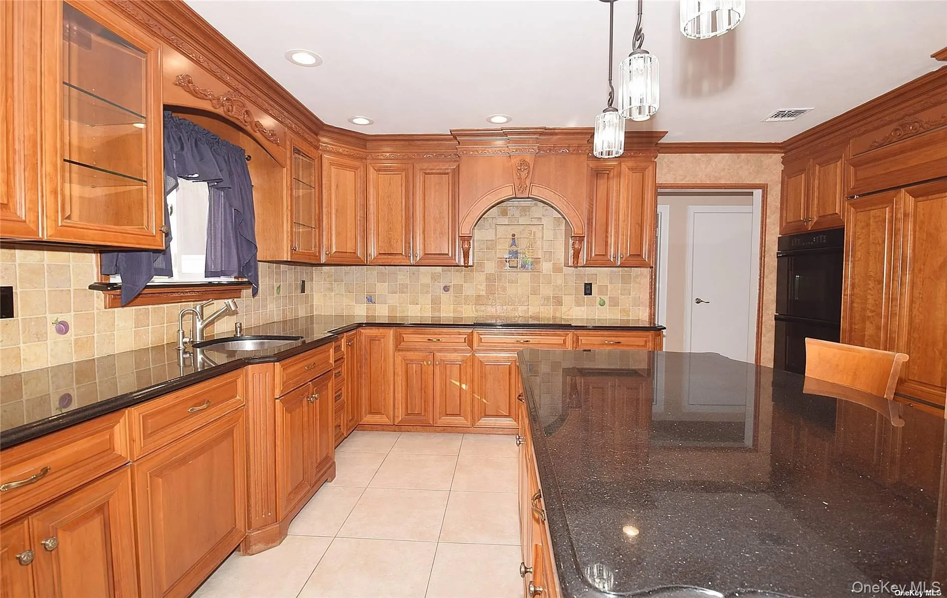 27 Jill Drive, Huntington, NY, 5 Bedrooms Bedrooms, 9 Rooms Rooms,2 BathroomsBathrooms,Residential Lease,For Rent,Jill,0,1008015 27 Jill Drive, Huntington, NY, 5 Bedrooms Bedrooms, 9 Rooms Rooms,2 BathroomsBathrooms,Residential Lease,For Rent,Jill,0,1008015