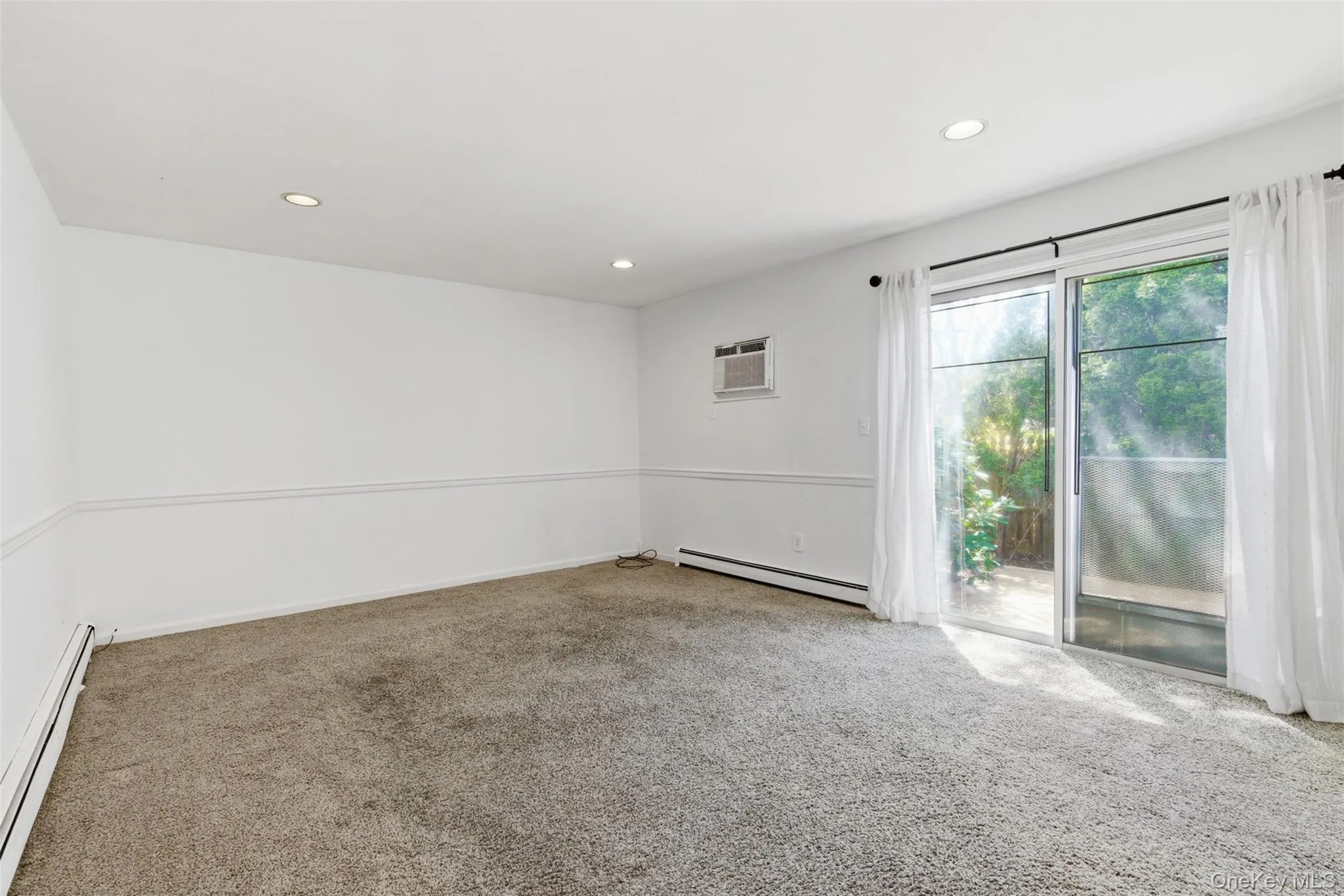 2 Barrett Court, Smithtown, NY, 4 Bedrooms Bedrooms, 8 Rooms Rooms,2 BathroomsBathrooms,Residential,For Rent,Barrett,0,1008019 2 Barrett Court, Smithtown, NY, 4 Bedrooms Bedrooms, 8 Rooms Rooms,2 BathroomsBathrooms,Residential,For Rent,Barrett,0,1008019