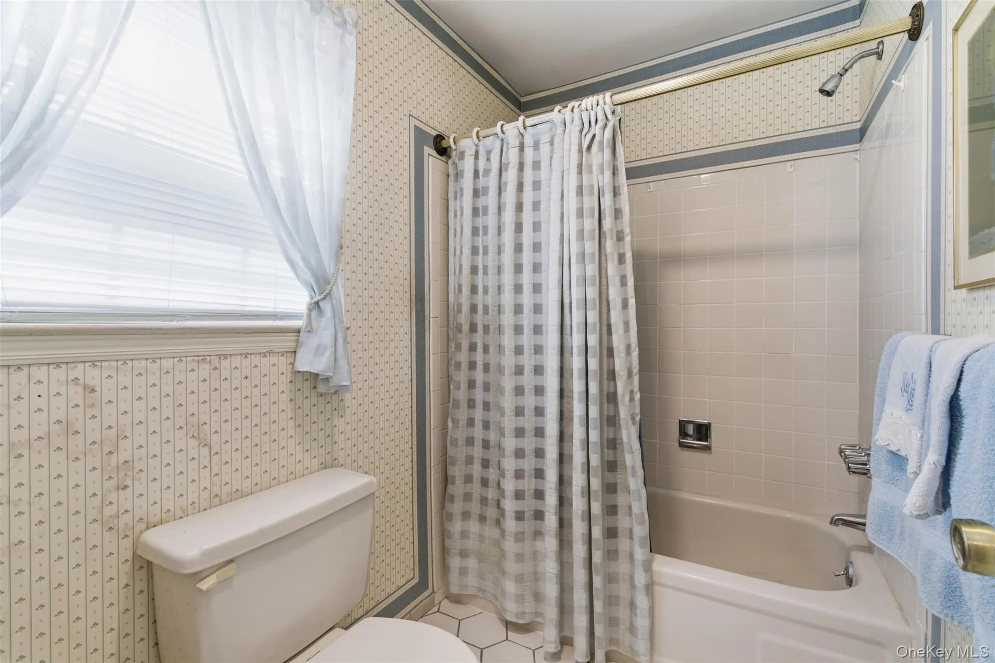 2 Barrett Court, Smithtown, NY, 4 Bedrooms Bedrooms, 8 Rooms Rooms,2 BathroomsBathrooms,Residential,For Rent,Barrett,0,1008019 2 Barrett Court, Smithtown, NY, 4 Bedrooms Bedrooms, 8 Rooms Rooms,2 BathroomsBathrooms,Residential,For Rent,Barrett,0,1008019