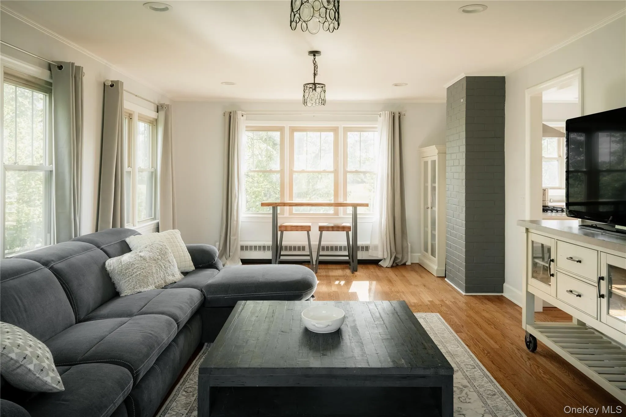 The house is full of natural light. The house is full of natural light.