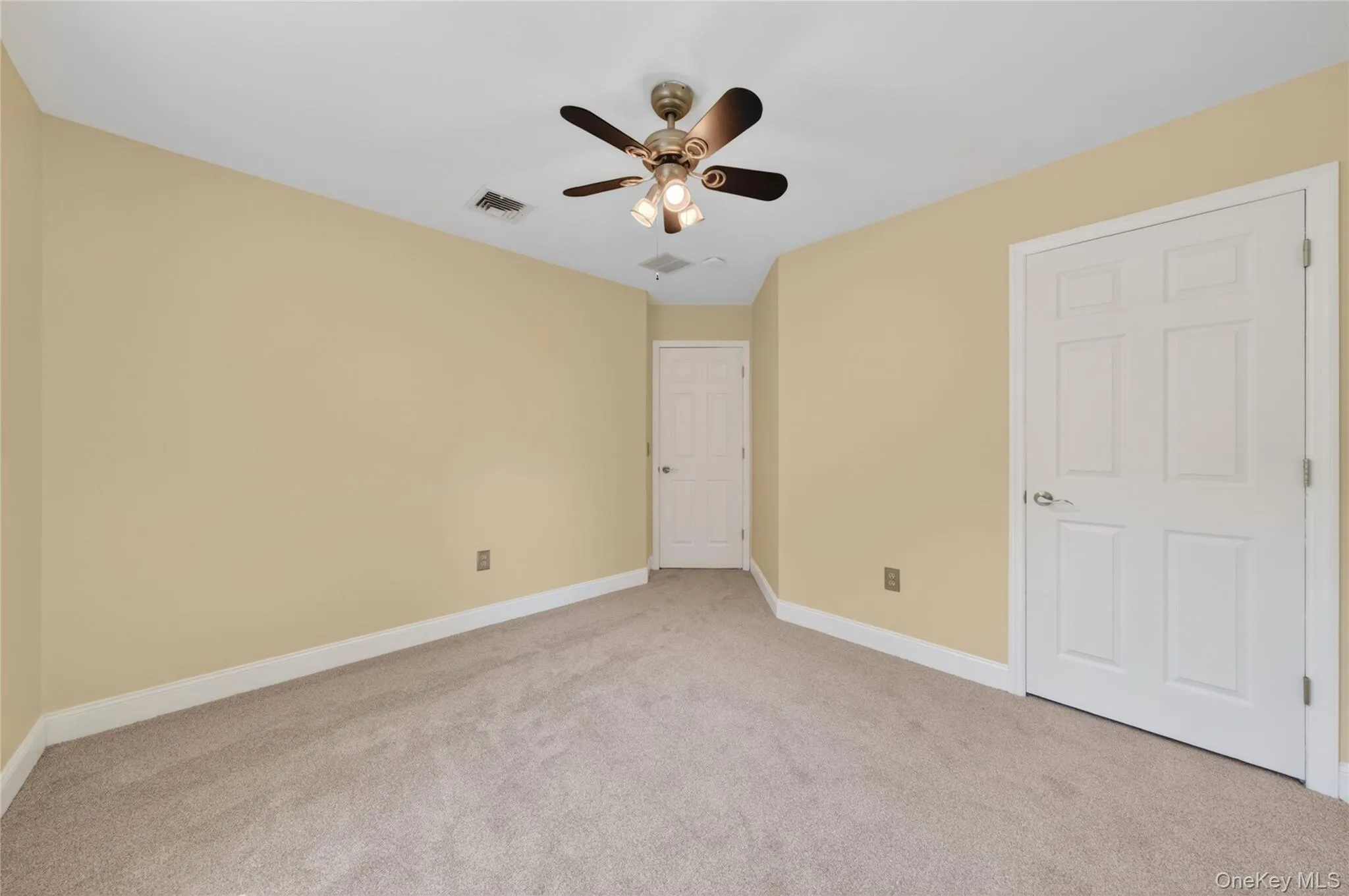 22 Hampton Place, Cornwall, NY, 4 Bedrooms Bedrooms, 9 Rooms Rooms,2 BathroomsBathrooms,Residential,For Rent,Hampton,0,1008023 22 Hampton Place, Cornwall, NY, 4 Bedrooms Bedrooms, 9 Rooms Rooms,2 BathroomsBathrooms,Residential,For Rent,Hampton,0,1008023