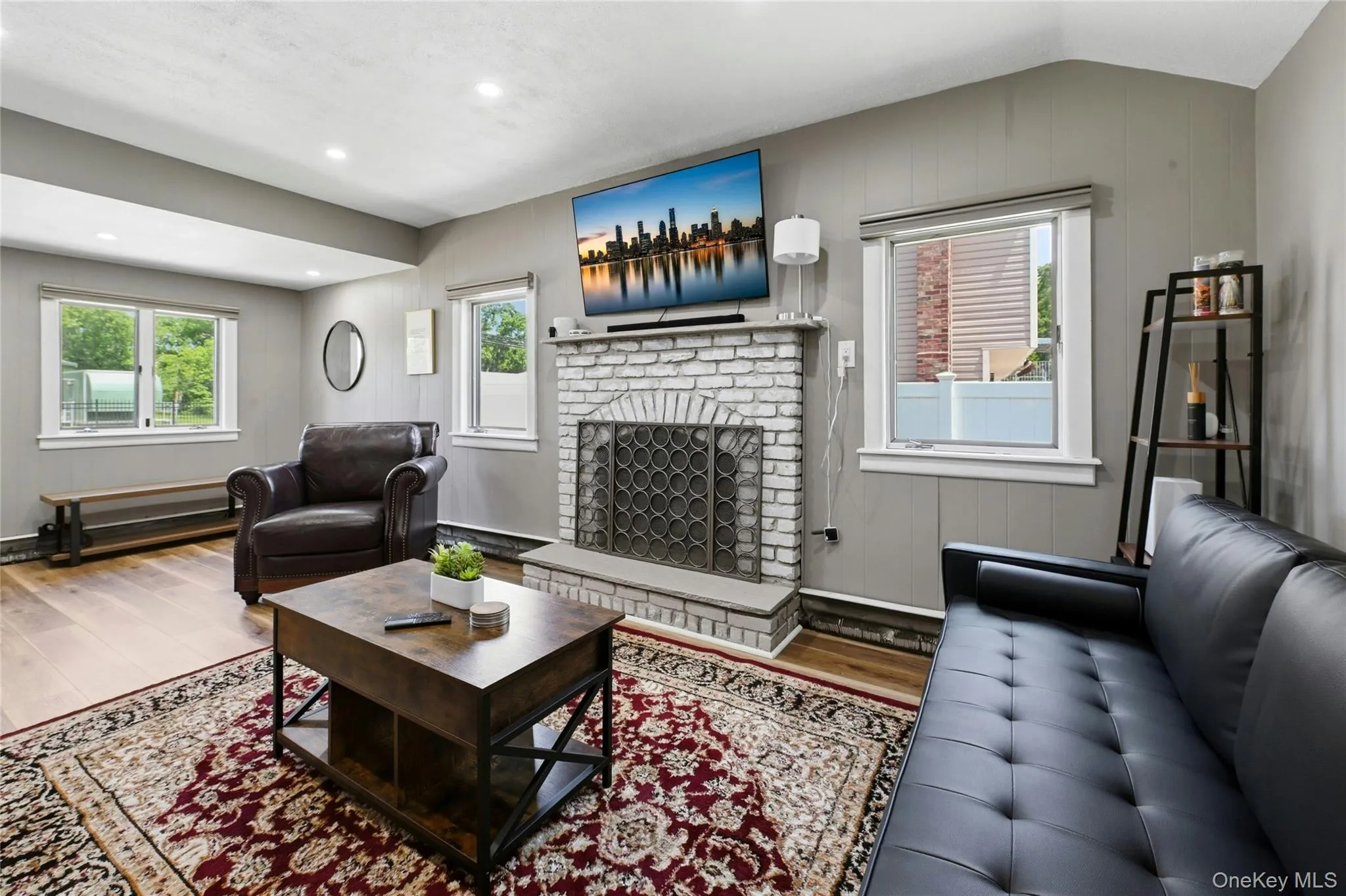 124 Linden Street, Oyster Bay, NY, 2 Bedrooms Bedrooms, 5 Rooms Rooms,1 BathroomBathrooms,Residential,For Rent,Linden,0,1008029 124 Linden Street, Oyster Bay, NY, 2 Bedrooms Bedrooms, 5 Rooms Rooms,1 BathroomBathrooms,Residential,For Rent,Linden,0,1008029