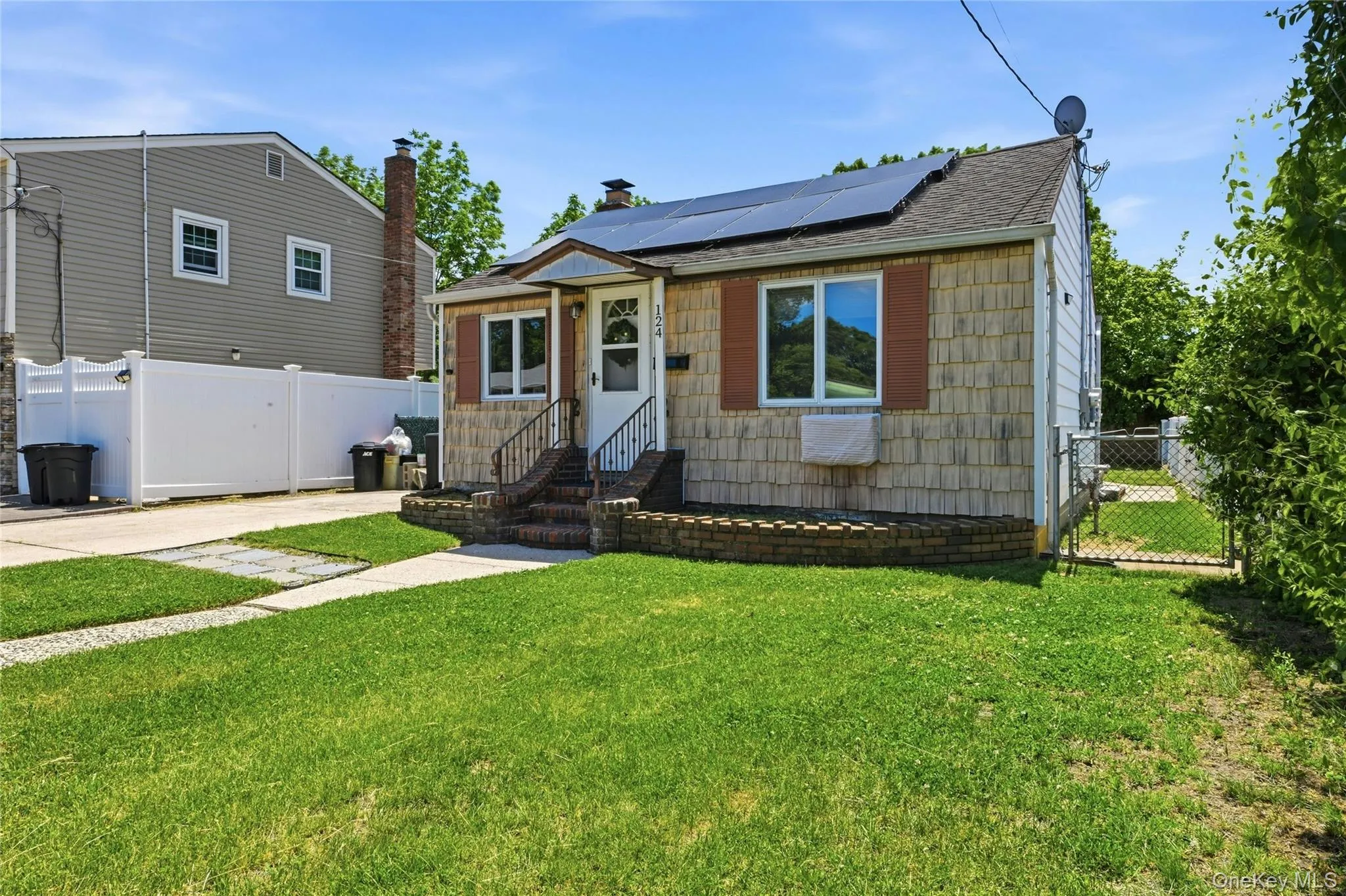 124 Linden Street, Oyster Bay, NY, 2 Bedrooms Bedrooms, 5 Rooms Rooms,1 BathroomBathrooms,Residential,For Rent,Linden,0,1008029 124 Linden Street, Oyster Bay, NY, 2 Bedrooms Bedrooms, 5 Rooms Rooms,1 BathroomBathrooms,Residential,For Rent,Linden,0,1008029