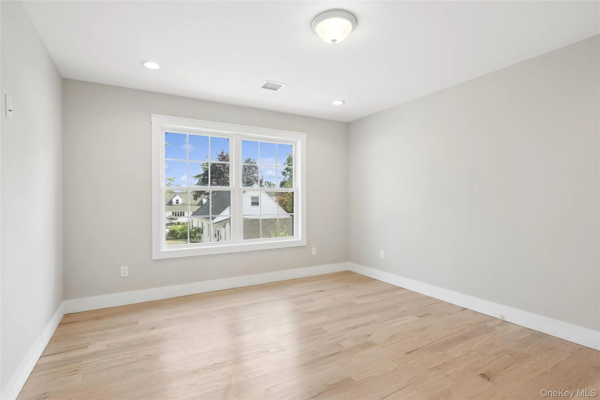 1750 Henry Road, Hempstead, NY, 5 Bedrooms Bedrooms, 11 Rooms Rooms,3 BathroomsBathrooms,Residential,For Rent,Henry,0,1008035 1750 Henry Road, Hempstead, NY, 5 Bedrooms Bedrooms, 11 Rooms Rooms,3 BathroomsBathrooms,Residential,For Rent,Henry,0,1008035