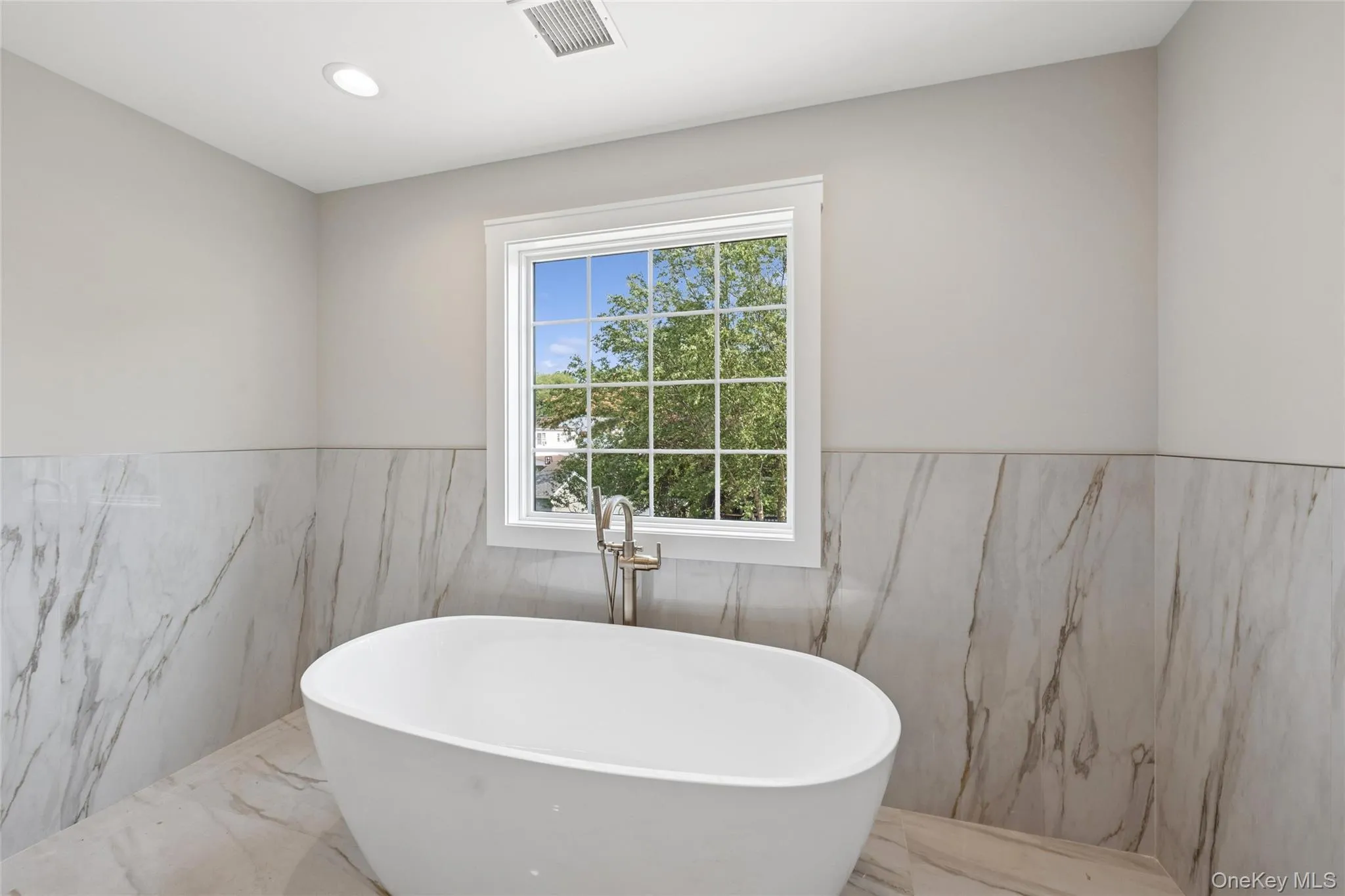 1750 Henry Road, Hempstead, NY, 5 Bedrooms Bedrooms, 11 Rooms Rooms,3 BathroomsBathrooms,Residential,For Rent,Henry,0,1008035 1750 Henry Road, Hempstead, NY, 5 Bedrooms Bedrooms, 11 Rooms Rooms,3 BathroomsBathrooms,Residential,For Rent,Henry,0,1008035