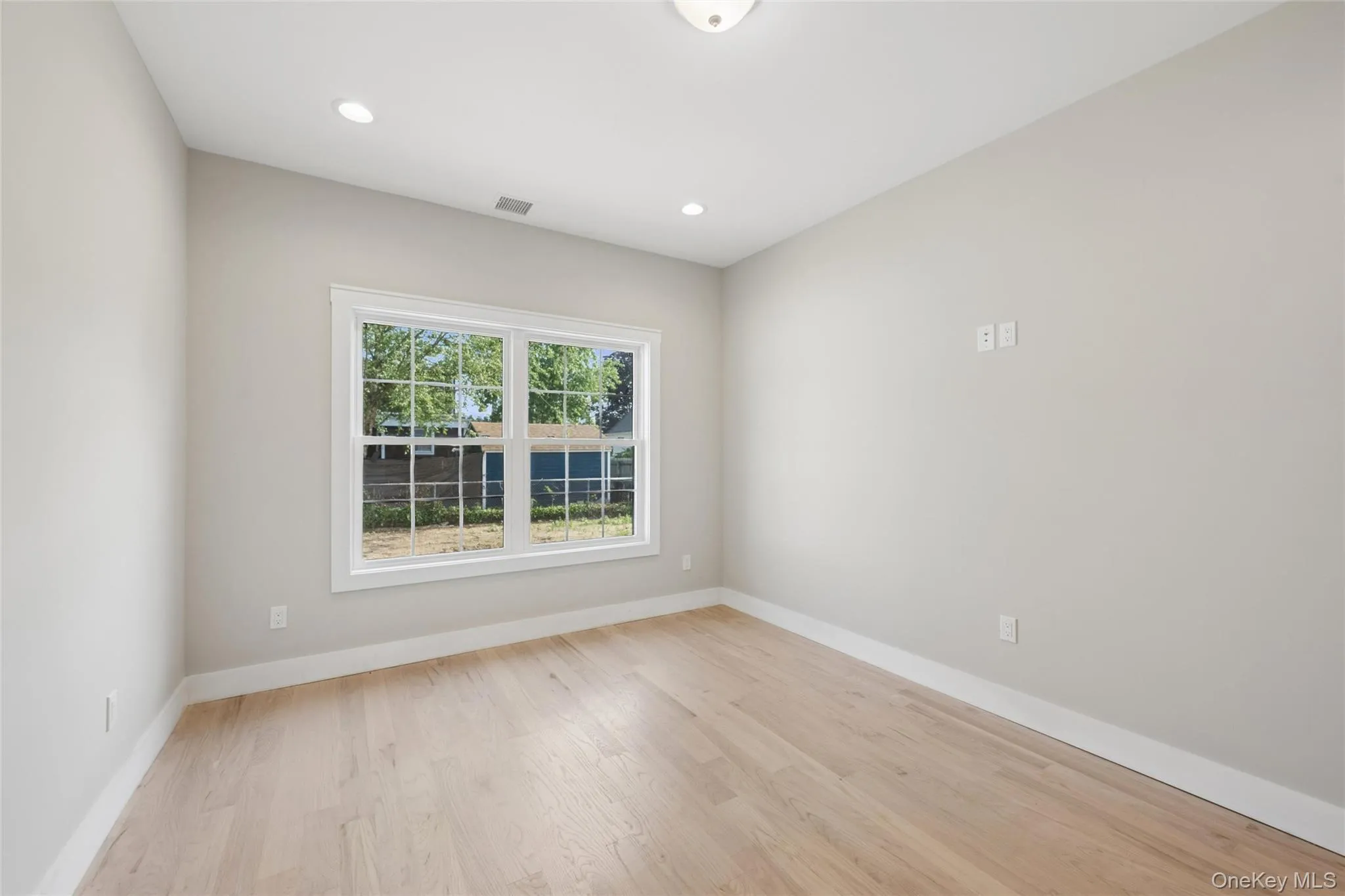 1750 Henry Road, Hempstead, NY, 5 Bedrooms Bedrooms, 11 Rooms Rooms,3 BathroomsBathrooms,Residential,For Rent,Henry,0,1008035 1750 Henry Road, Hempstead, NY, 5 Bedrooms Bedrooms, 11 Rooms Rooms,3 BathroomsBathrooms,Residential,For Rent,Henry,0,1008035