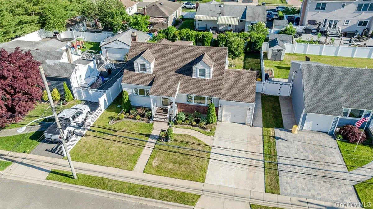 206 Iowa Avenue, Oyster Bay, NY, 4 Bedrooms Bedrooms, 6 Rooms Rooms,2 BathroomsBathrooms,Residential,For Rent,Iowa,0,1008036 206 Iowa Avenue, Oyster Bay, NY, 4 Bedrooms Bedrooms, 6 Rooms Rooms,2 BathroomsBathrooms,Residential,For Rent,Iowa,0,1008036