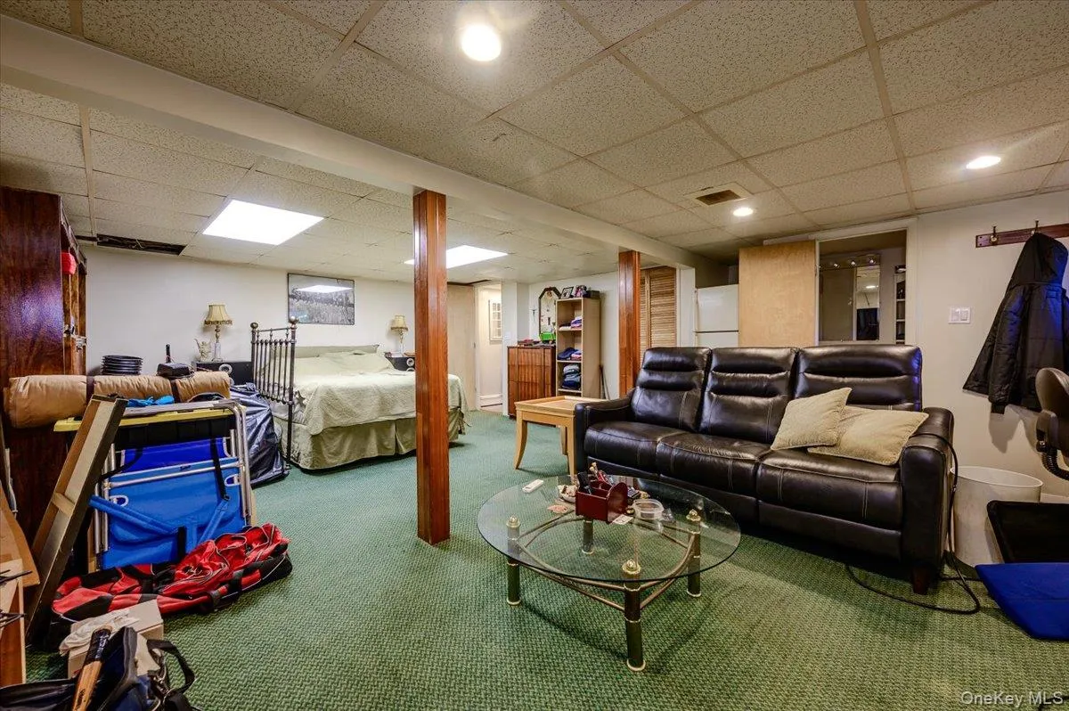 206 Iowa Avenue, Oyster Bay, NY, 4 Bedrooms Bedrooms, 6 Rooms Rooms,2 BathroomsBathrooms,Residential,For Rent,Iowa,0,KEY1008036 206 Iowa Avenue, Oyster Bay, NY, 4 Bedrooms Bedrooms, 6 Rooms Rooms,2 BathroomsBathrooms,Residential,For Rent,Iowa,0,KEY1008036