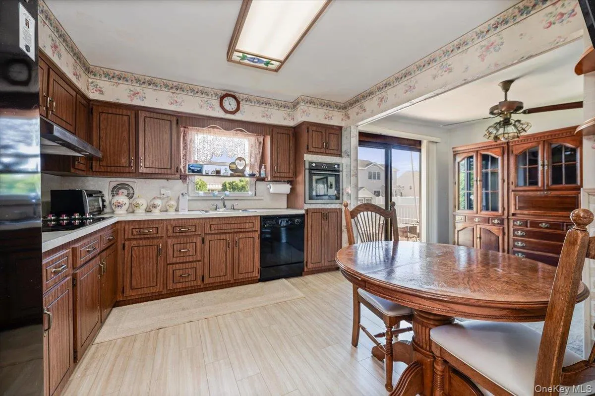 206 Iowa Avenue, Oyster Bay, NY, 4 Bedrooms Bedrooms, 6 Rooms Rooms,2 BathroomsBathrooms,Residential,For Rent,Iowa,0,1008036 206 Iowa Avenue, Oyster Bay, NY, 4 Bedrooms Bedrooms, 6 Rooms Rooms,2 BathroomsBathrooms,Residential,For Rent,Iowa,0,1008036