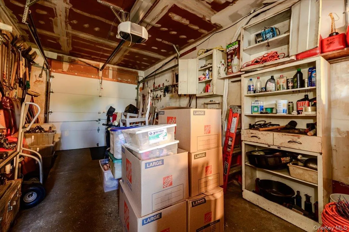 206 Iowa Avenue, Oyster Bay, NY, 4 Bedrooms Bedrooms, 6 Rooms Rooms,2 BathroomsBathrooms,Residential,For Rent,Iowa,0,1008036 206 Iowa Avenue, Oyster Bay, NY, 4 Bedrooms Bedrooms, 6 Rooms Rooms,2 BathroomsBathrooms,Residential,For Rent,Iowa,0,1008036