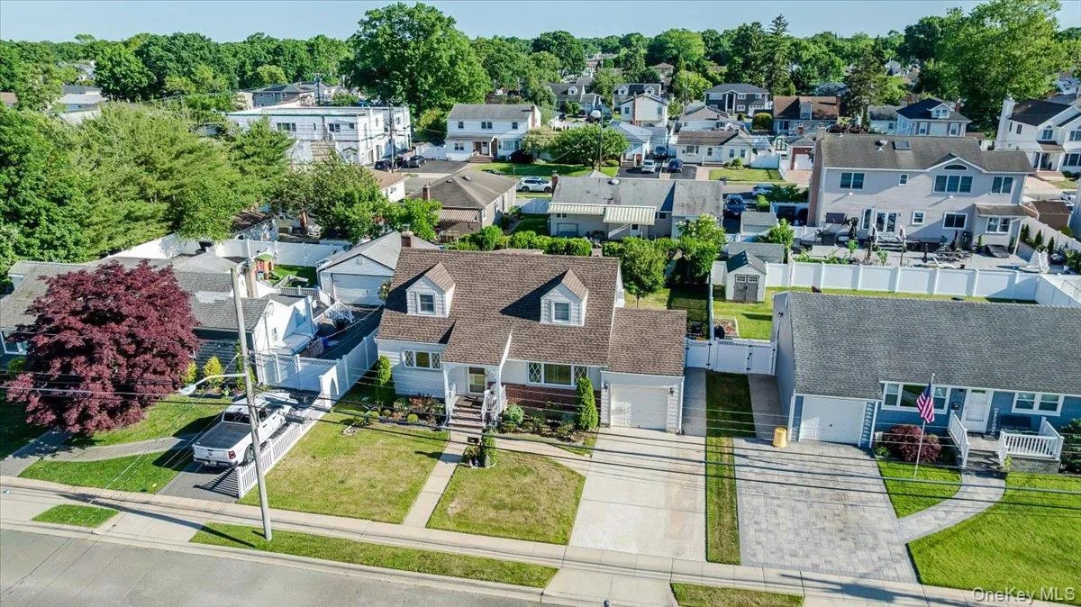 206 Iowa Avenue, Oyster Bay, NY, 4 Bedrooms Bedrooms, 6 Rooms Rooms,2 BathroomsBathrooms,Residential,For Rent,Iowa,0,1008036 206 Iowa Avenue, Oyster Bay, NY, 4 Bedrooms Bedrooms, 6 Rooms Rooms,2 BathroomsBathrooms,Residential,For Rent,Iowa,0,1008036