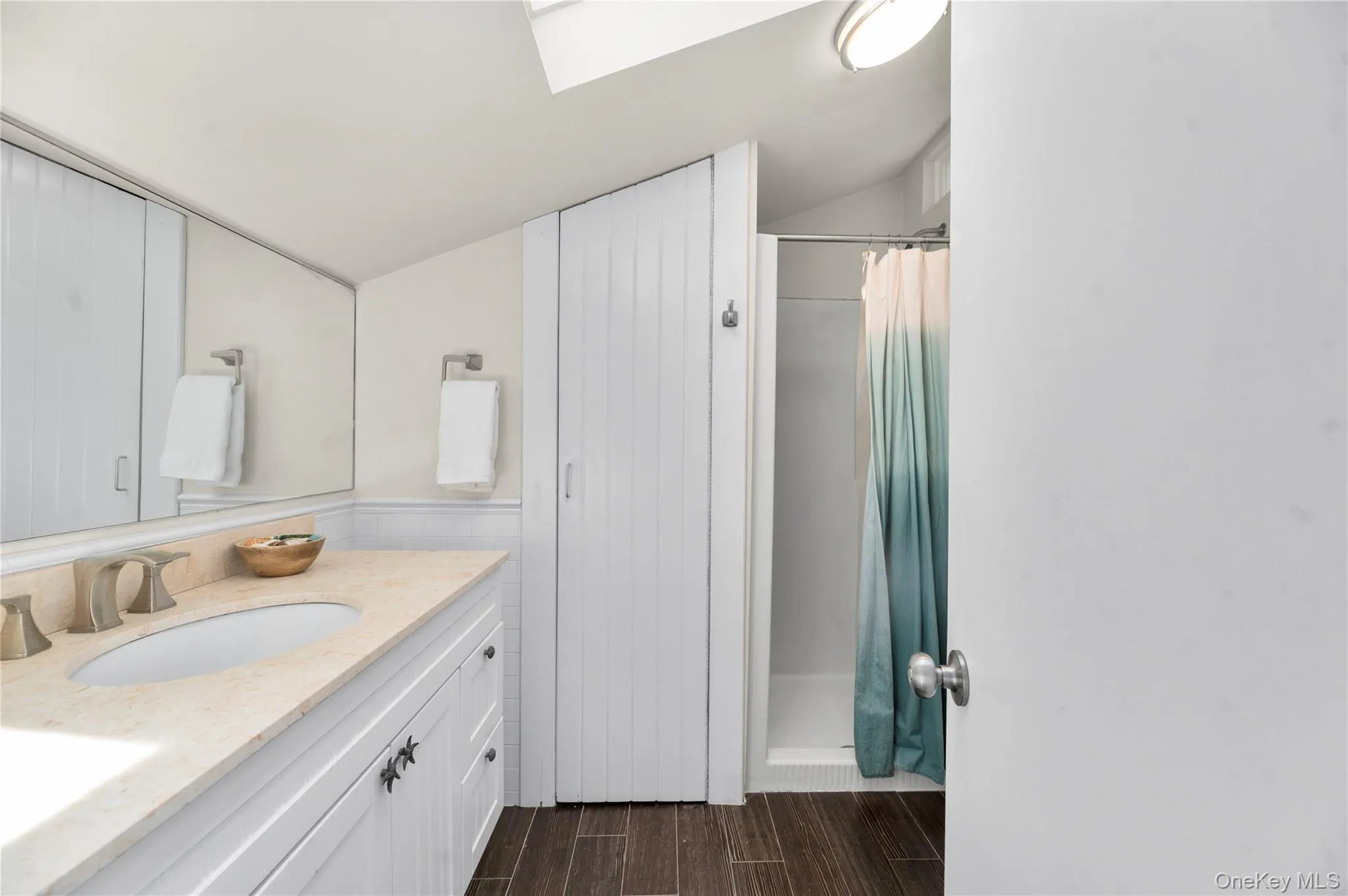290 Wilmot Road, Islip, NY, 5 Bedrooms Bedrooms, 8 Rooms Rooms,2 BathroomsBathrooms,Residential Lease,For Rent,Wilmot,0,1008037 290 Wilmot Road, Islip, NY, 5 Bedrooms Bedrooms, 8 Rooms Rooms,2 BathroomsBathrooms,Residential Lease,For Rent,Wilmot,0,1008037