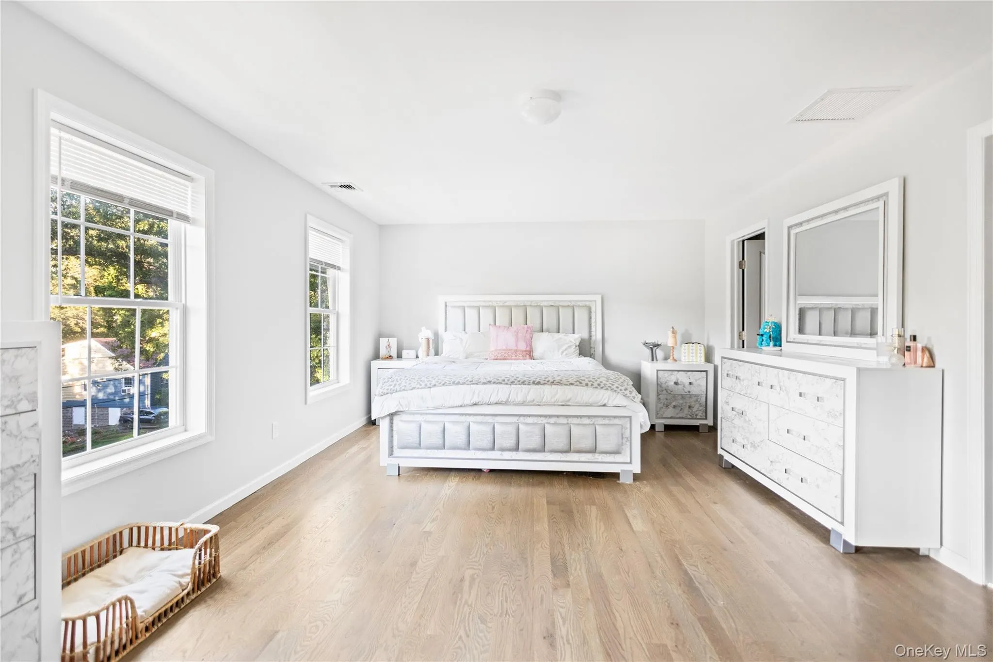 24 Belmont Road, Brookhaven, NY, 3 Bedrooms Bedrooms, 8 Rooms Rooms,2 BathroomsBathrooms,Residential,For Rent,Belmont,0,1008039 24 Belmont Road, Brookhaven, NY, 3 Bedrooms Bedrooms, 8 Rooms Rooms,2 BathroomsBathrooms,Residential,For Rent,Belmont,0,1008039
