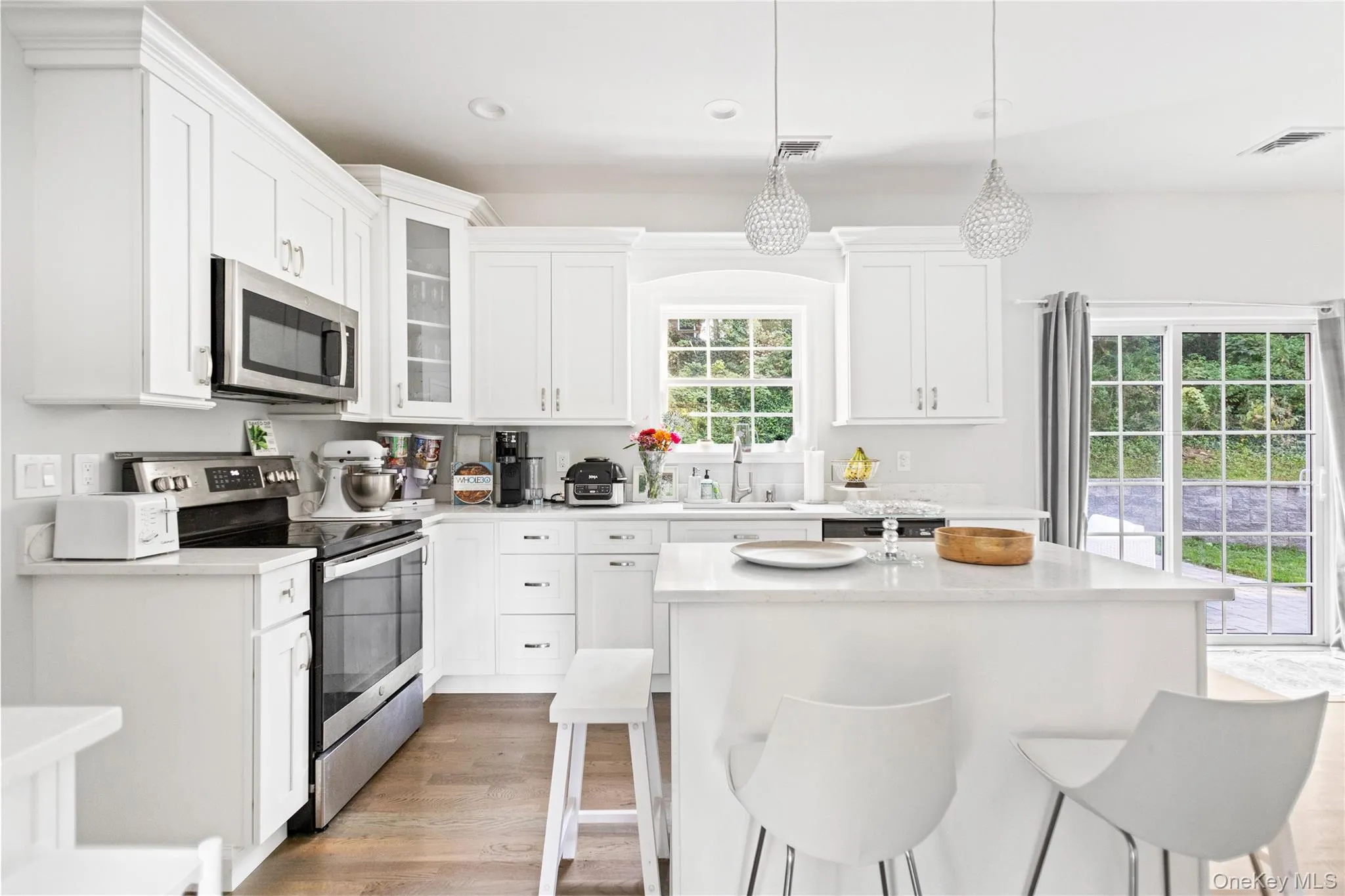 24 Belmont Road, Brookhaven, NY, 3 Bedrooms Bedrooms, 8 Rooms Rooms,2 BathroomsBathrooms,Residential,For Rent,Belmont,0,1008039 24 Belmont Road, Brookhaven, NY, 3 Bedrooms Bedrooms, 8 Rooms Rooms,2 BathroomsBathrooms,Residential,For Rent,Belmont,0,1008039