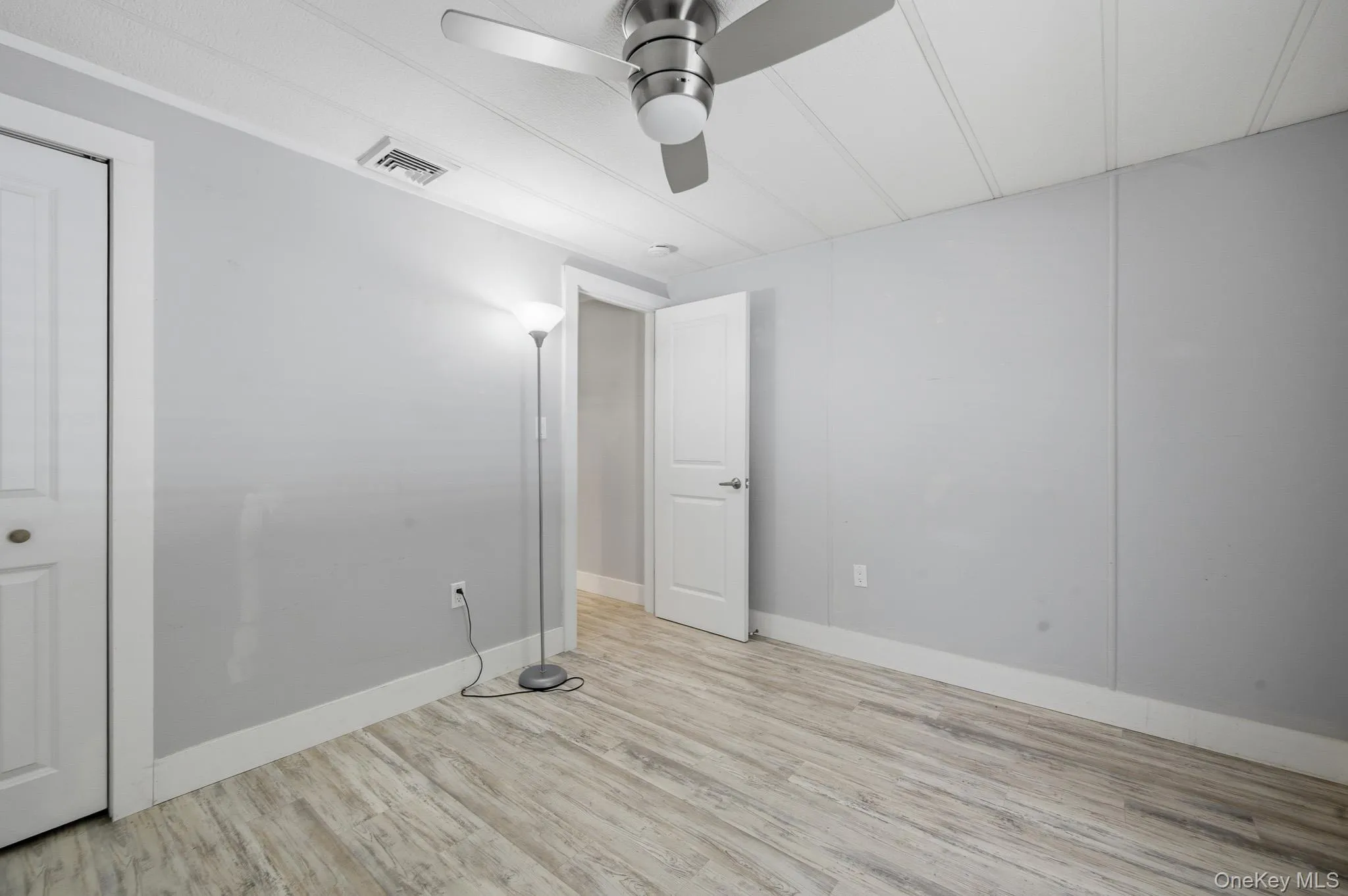 214 Pleasant Street, Islip, NY, 3 Bedrooms Bedrooms, 13 Rooms Rooms,3 BathroomsBathrooms,Residential,For Rent,Pleasant,0,1008040 214 Pleasant Street, Islip, NY, 3 Bedrooms Bedrooms, 13 Rooms Rooms,3 BathroomsBathrooms,Residential,For Rent,Pleasant,0,1008040