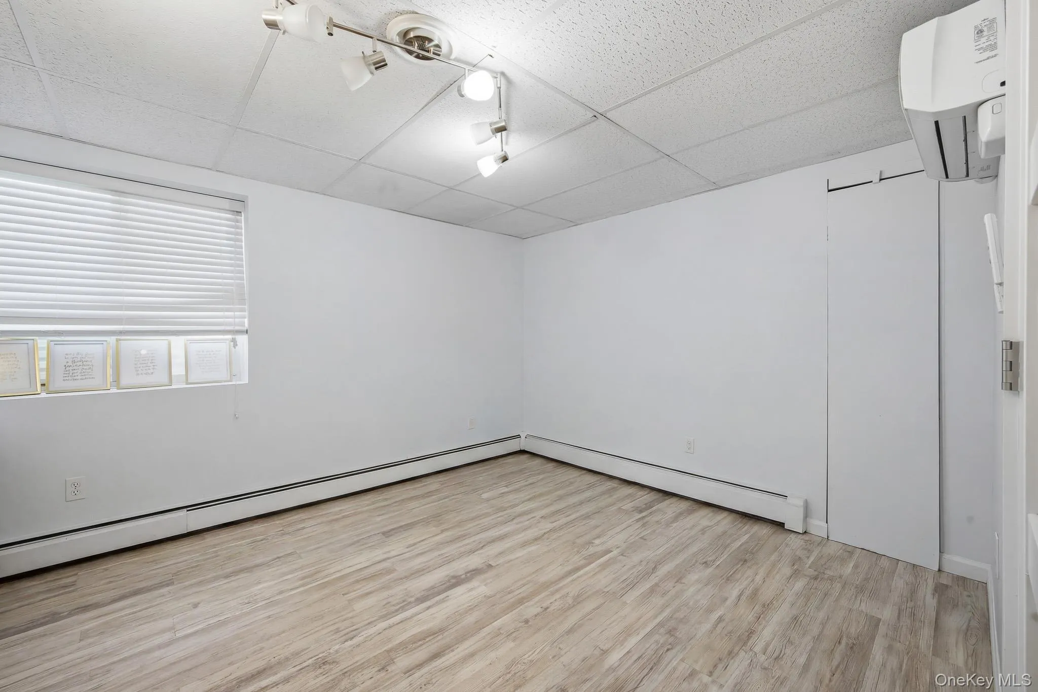214 Pleasant Street, Islip, NY, 3 Bedrooms Bedrooms, 13 Rooms Rooms,3 BathroomsBathrooms,Residential,For Rent,Pleasant,0,1008040 214 Pleasant Street, Islip, NY, 3 Bedrooms Bedrooms, 13 Rooms Rooms,3 BathroomsBathrooms,Residential,For Rent,Pleasant,0,1008040