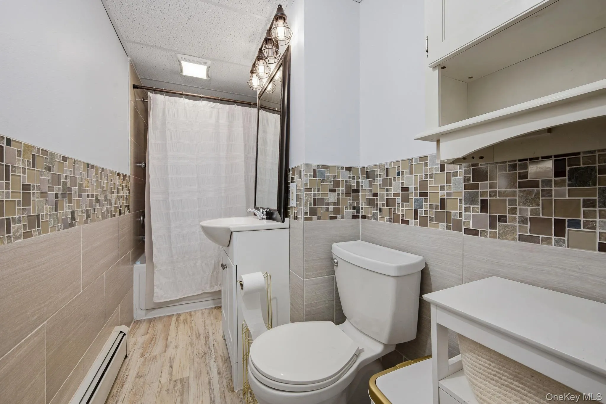 214 Pleasant Street, Islip, NY, 3 Bedrooms Bedrooms, 13 Rooms Rooms,3 BathroomsBathrooms,Residential,For Rent,Pleasant,0,1008040 214 Pleasant Street, Islip, NY, 3 Bedrooms Bedrooms, 13 Rooms Rooms,3 BathroomsBathrooms,Residential,For Rent,Pleasant,0,1008040