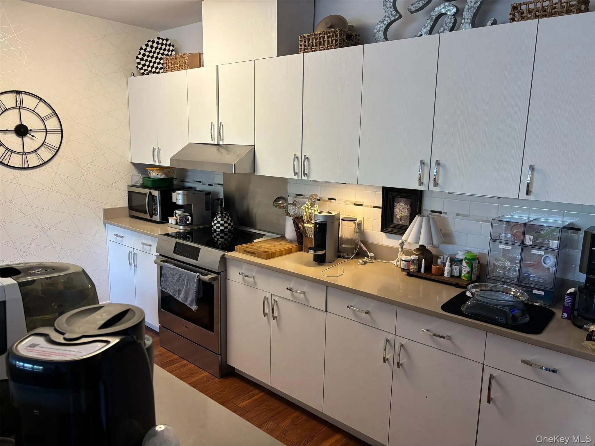 425 New York Avenue, Huntington, NY, 2 Bedrooms Bedrooms, 5 Rooms Rooms,2 BathroomsBathrooms,Residential Lease,For Rent,New York,0,1008041 425 New York Avenue, Huntington, NY, 2 Bedrooms Bedrooms, 5 Rooms Rooms,2 BathroomsBathrooms,Residential Lease,For Rent,New York,0,1008041