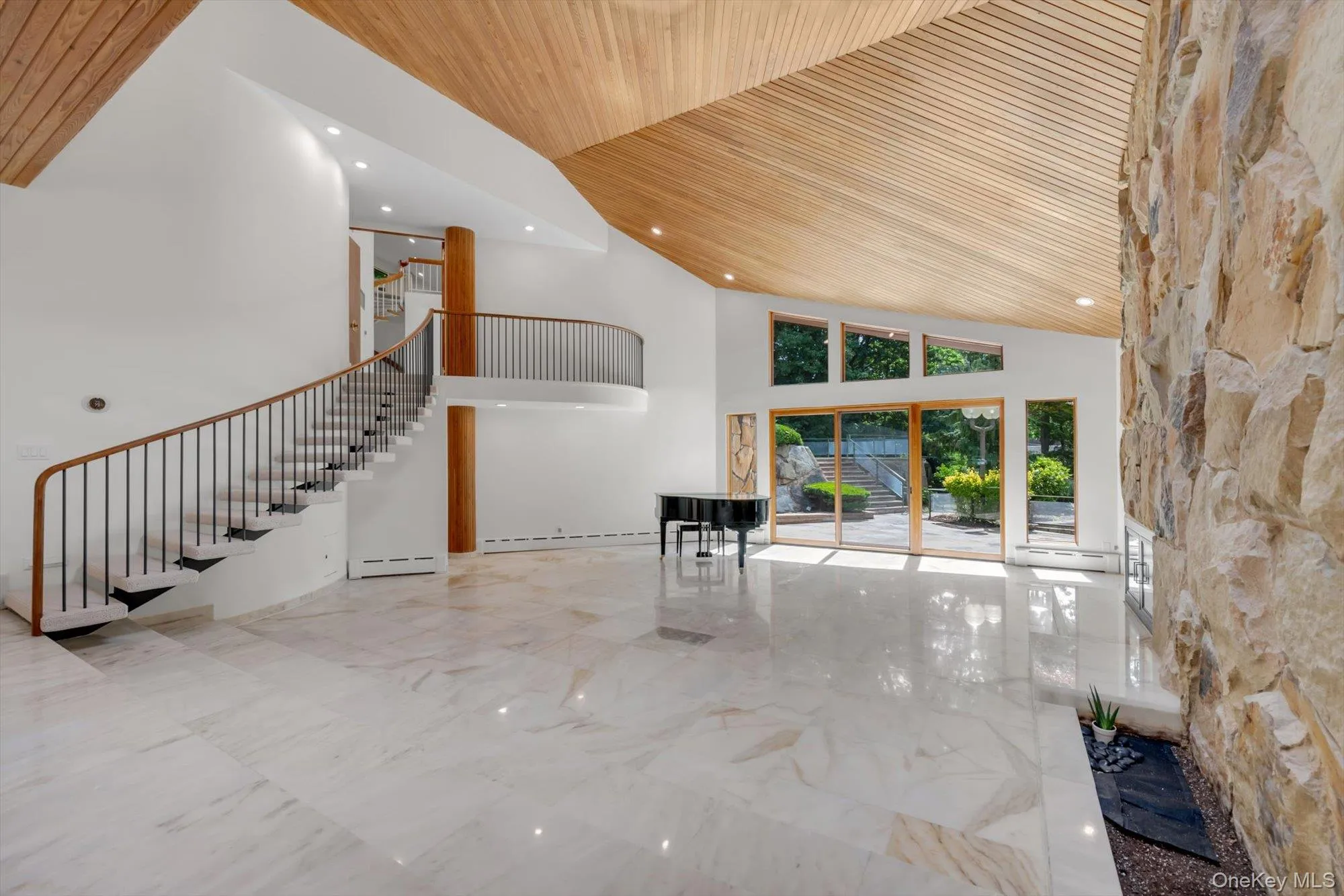 17 Forest Drive, North Hempstead, NY, 5 Bedrooms Bedrooms, 14 Rooms Rooms,5 BathroomsBathrooms,Residential,For Rent,Forest,0,1008047 17 Forest Drive, North Hempstead, NY, 5 Bedrooms Bedrooms, 14 Rooms Rooms,5 BathroomsBathrooms,Residential,For Rent,Forest,0,1008047
