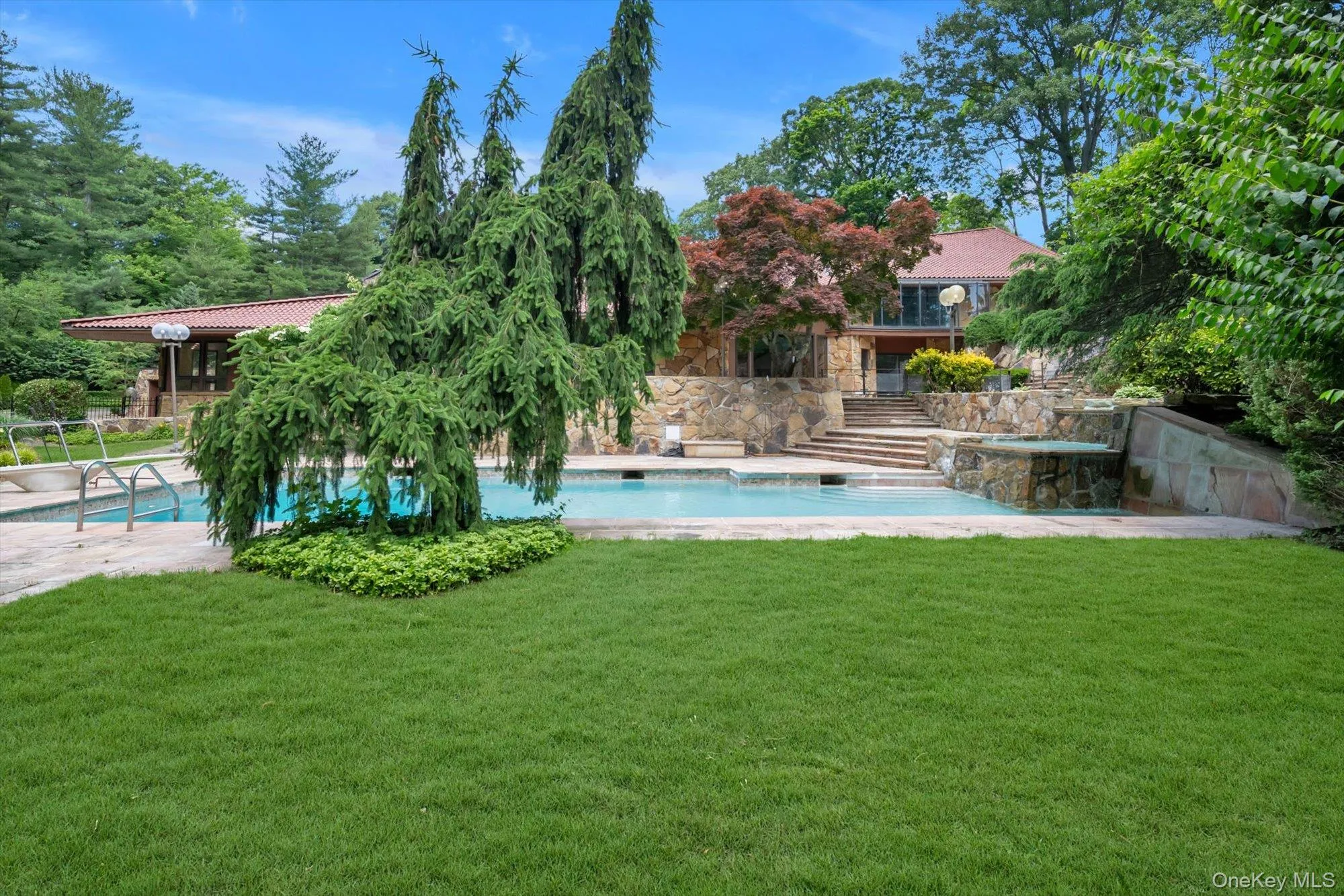 17 Forest Drive, North Hempstead, NY, 5 Bedrooms Bedrooms, 14 Rooms Rooms,5 BathroomsBathrooms,Residential,For Rent,Forest,0,1008047 17 Forest Drive, North Hempstead, NY, 5 Bedrooms Bedrooms, 14 Rooms Rooms,5 BathroomsBathrooms,Residential,For Rent,Forest,0,1008047